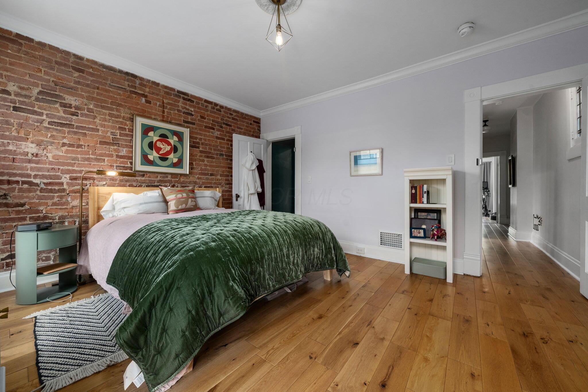 363 E Kossuth Street