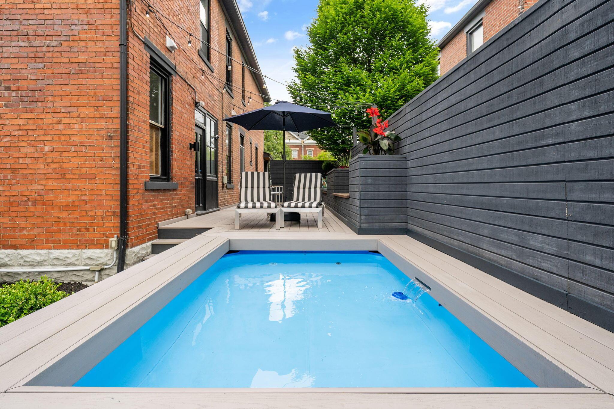 363 E Kossuth Street