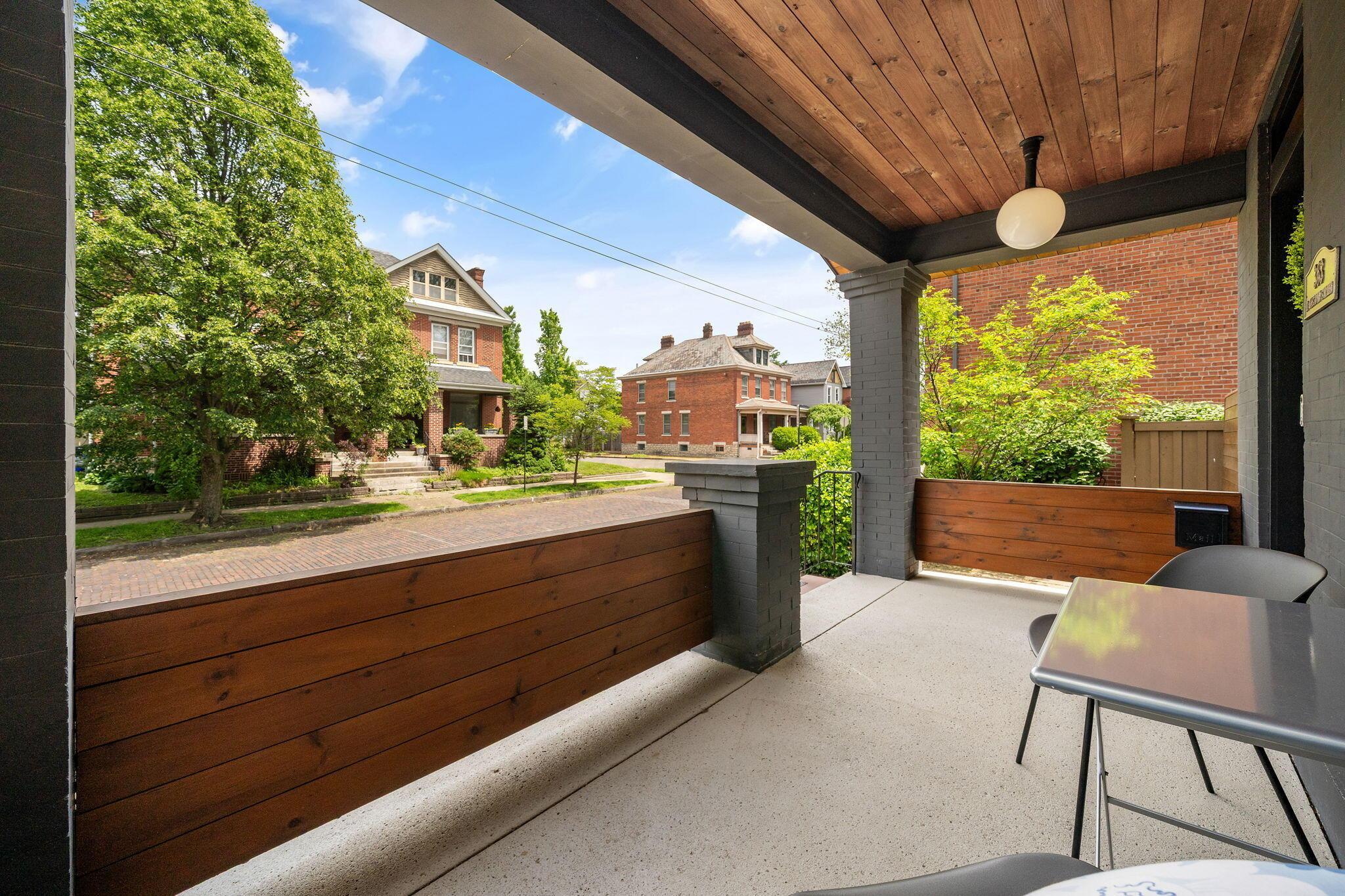 363 E Kossuth Street