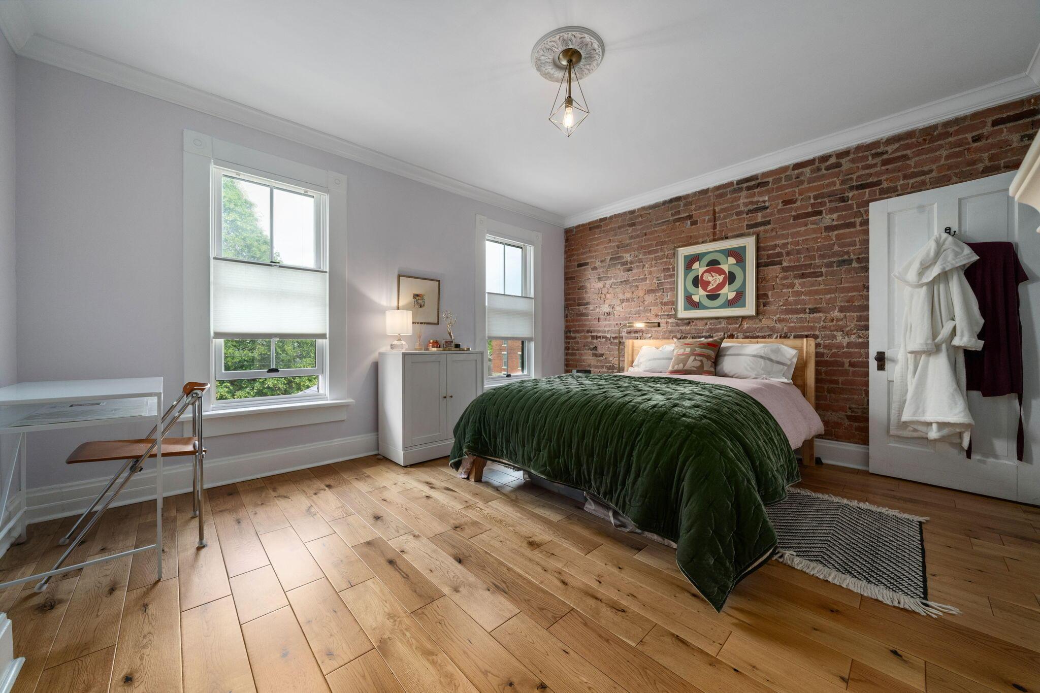 363 E Kossuth Street