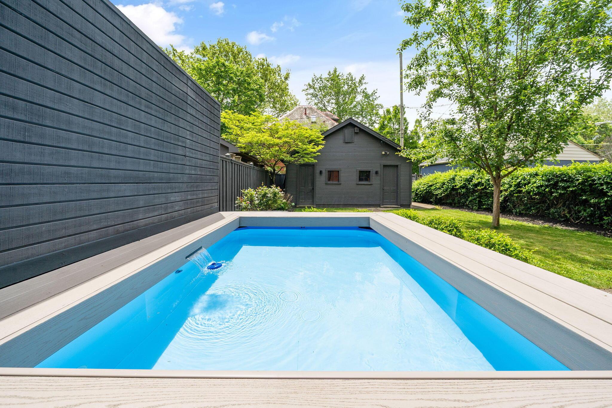 363 E Kossuth Street