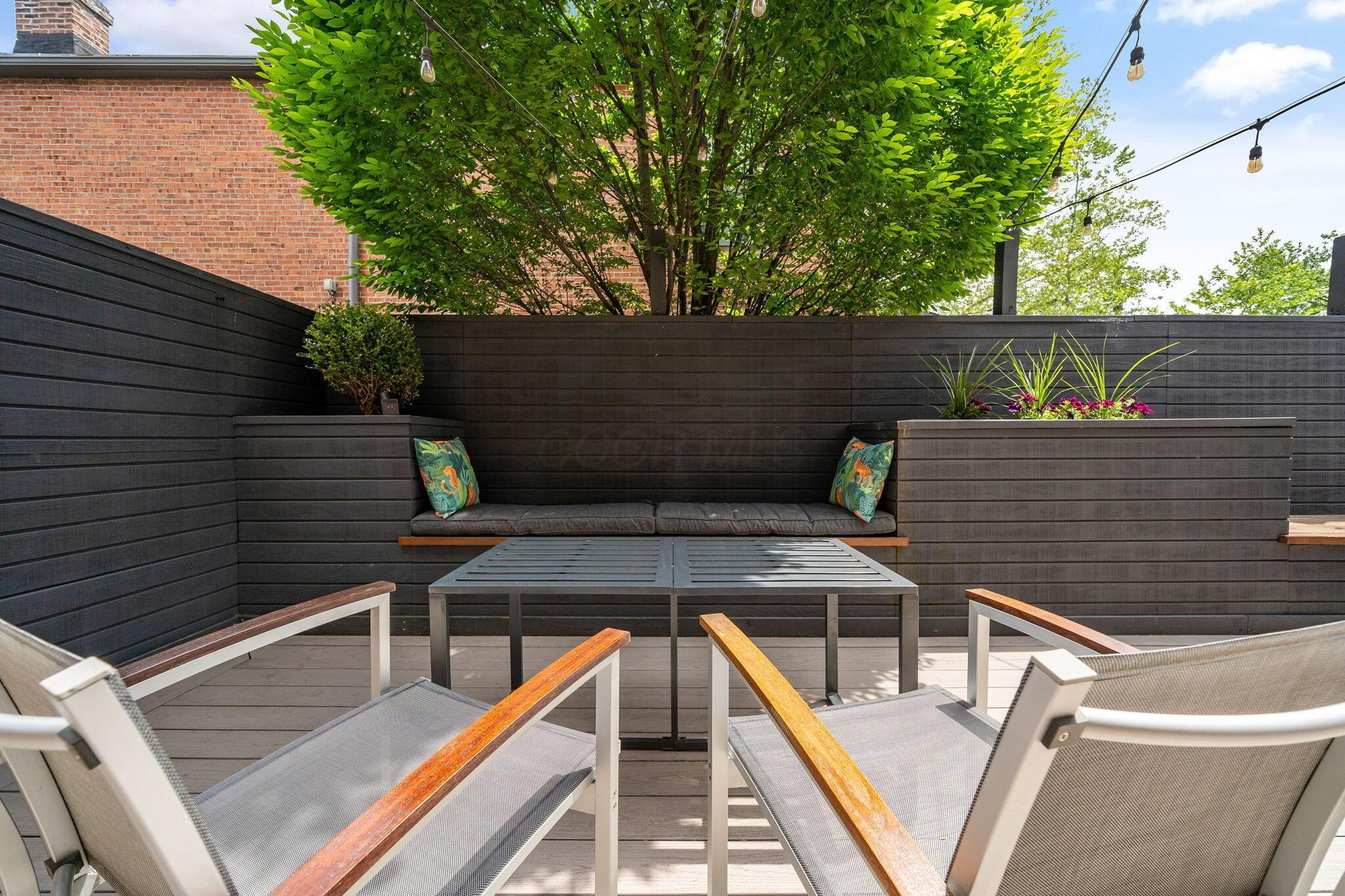 363 E Kossuth Street