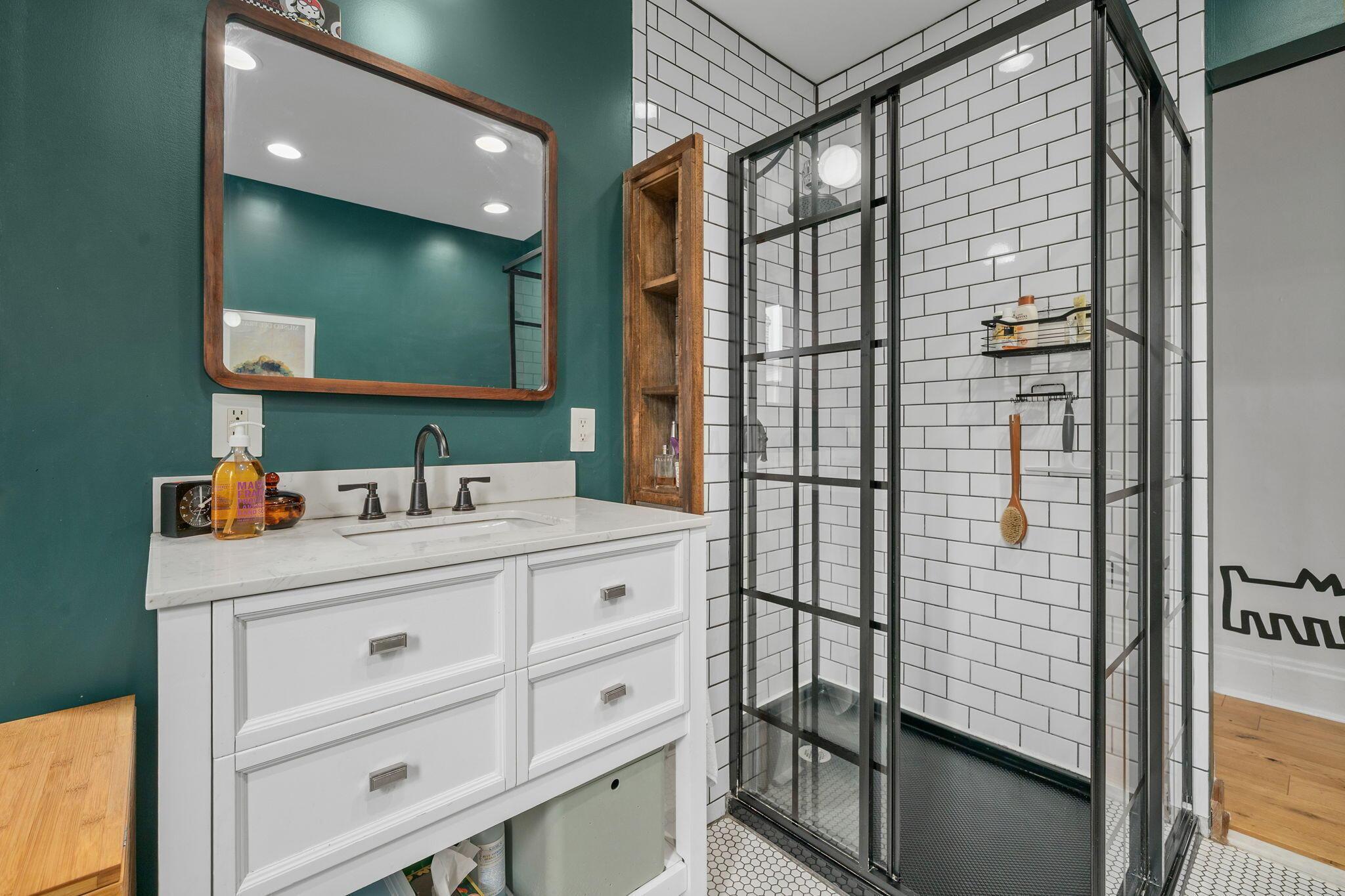 363 E Kossuth Street