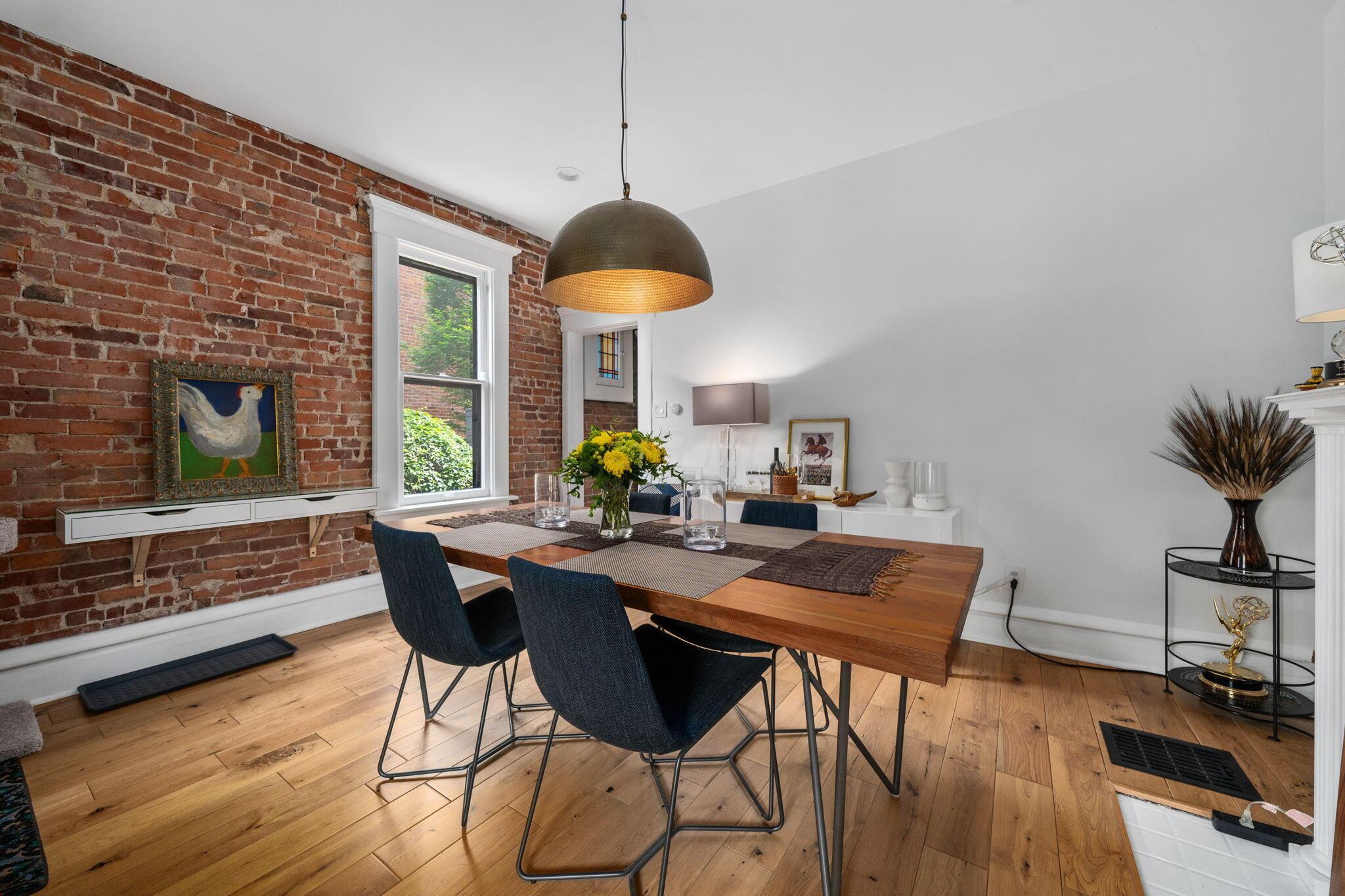 363 E Kossuth Street