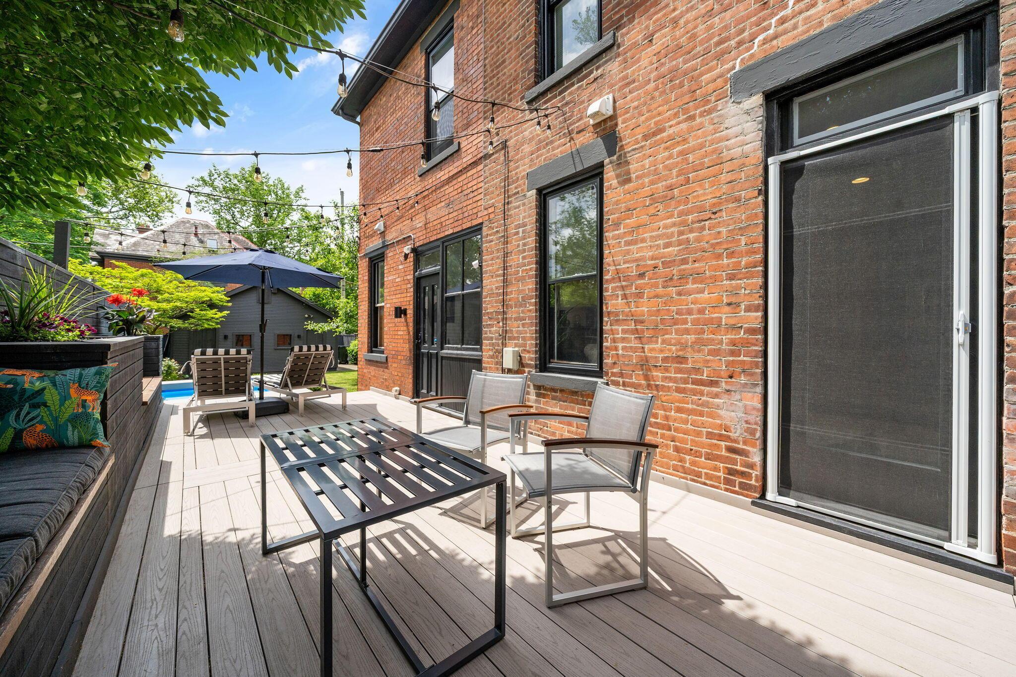 363 E Kossuth Street