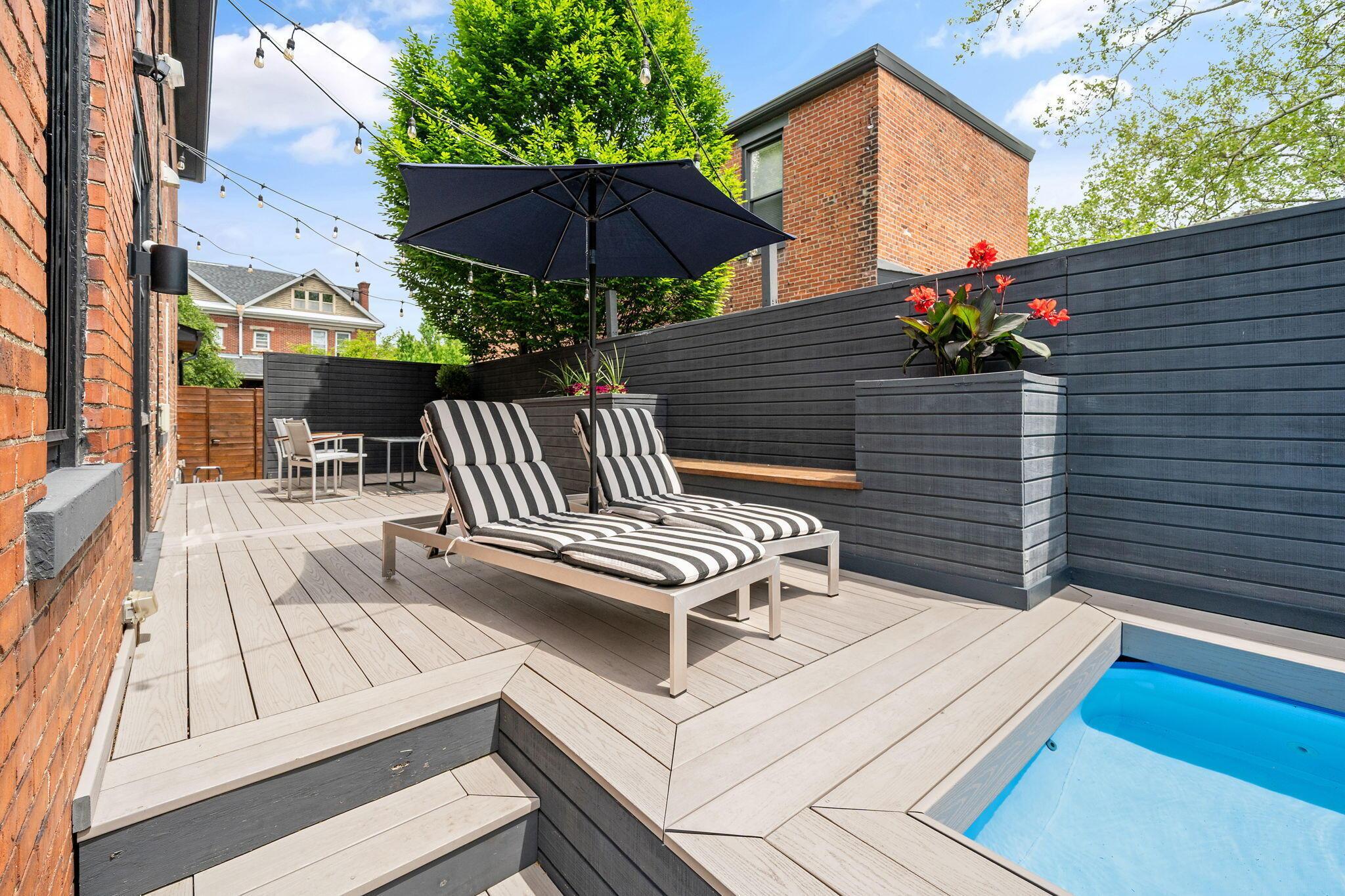 363 E Kossuth Street