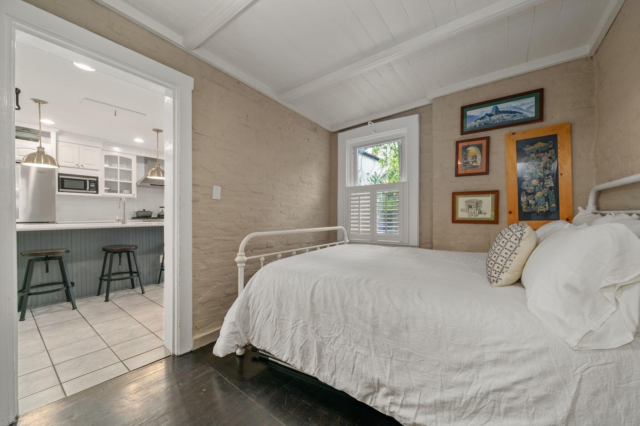 843 City Park Avenue