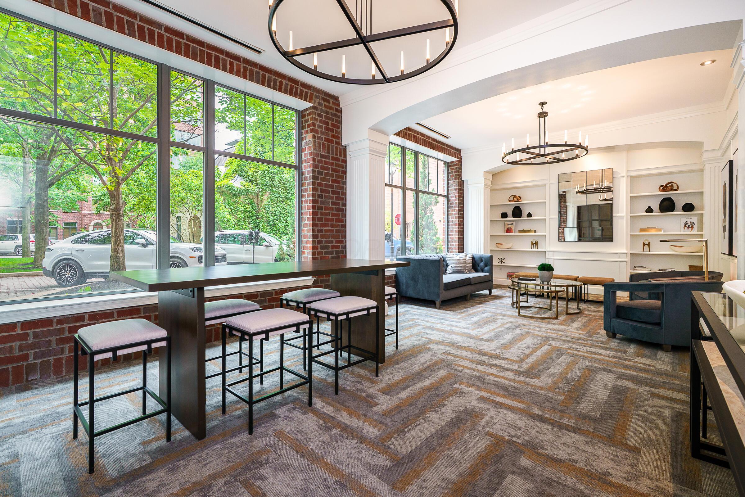 251 Daniel Burnham Square, 703