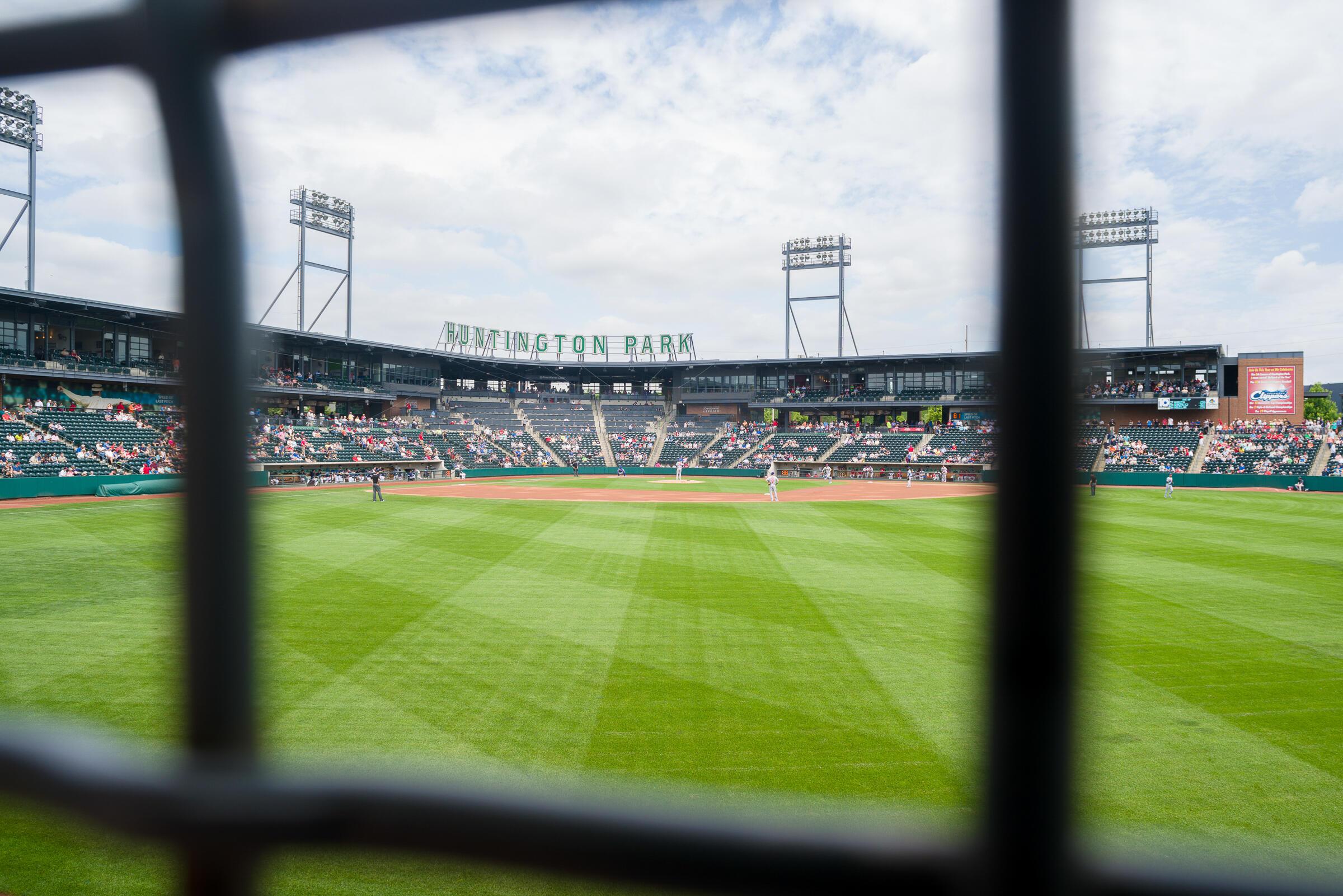 251 Daniel Burnham Square, 703