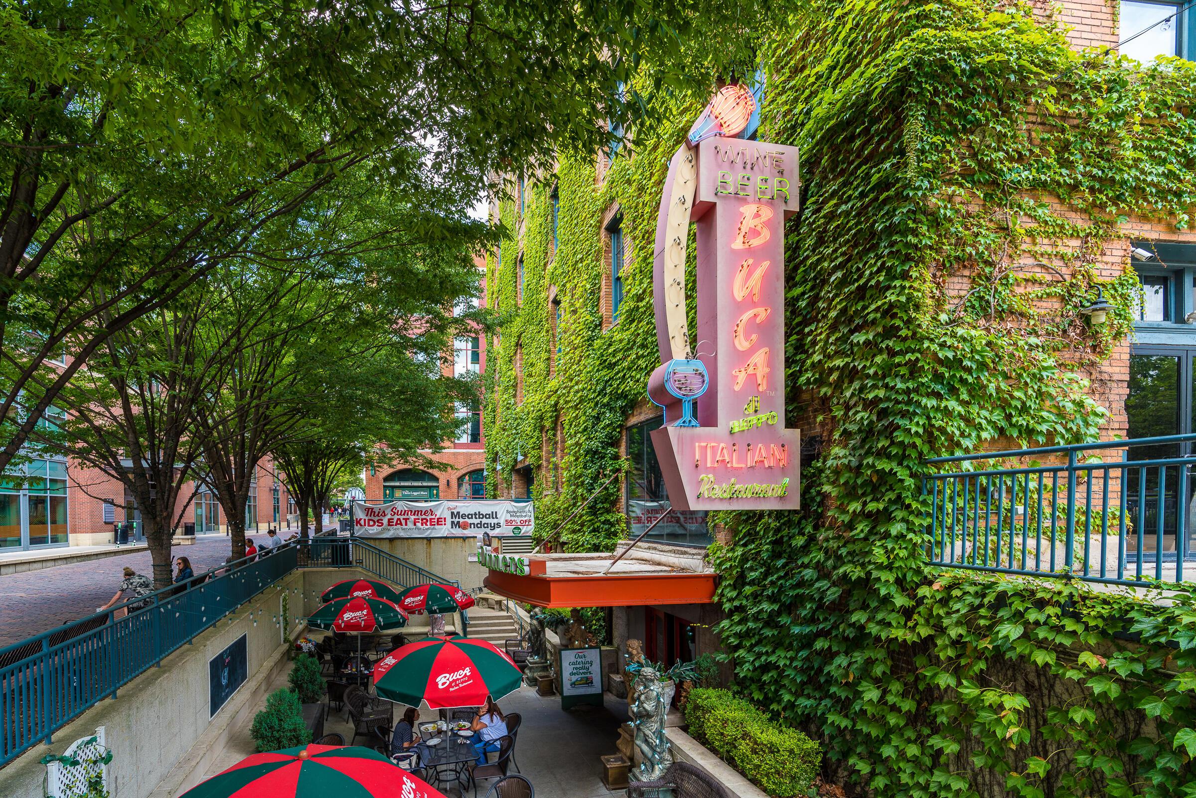 251 Daniel Burnham Square, 703