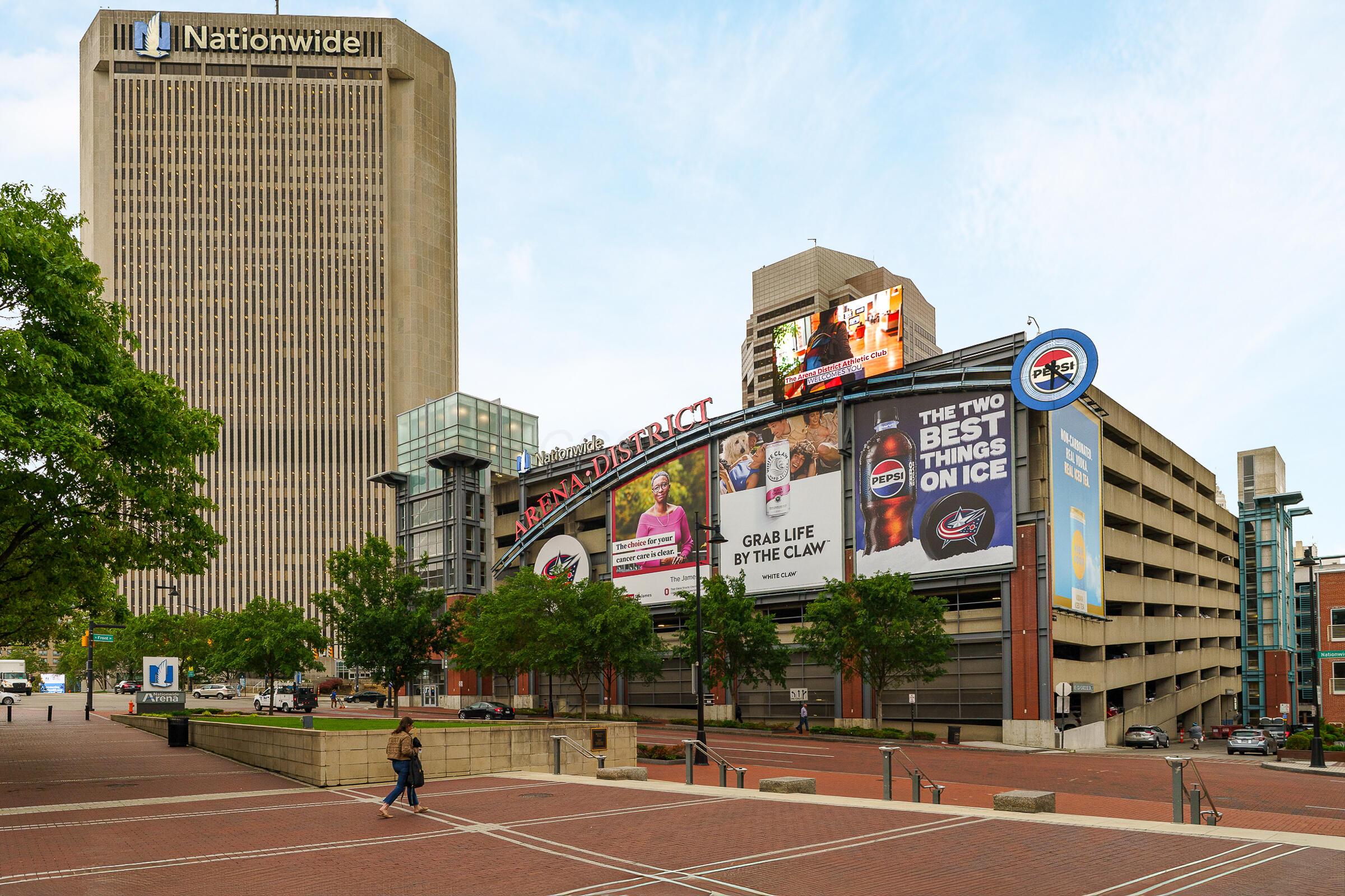 251 Daniel Burnham Square, 703