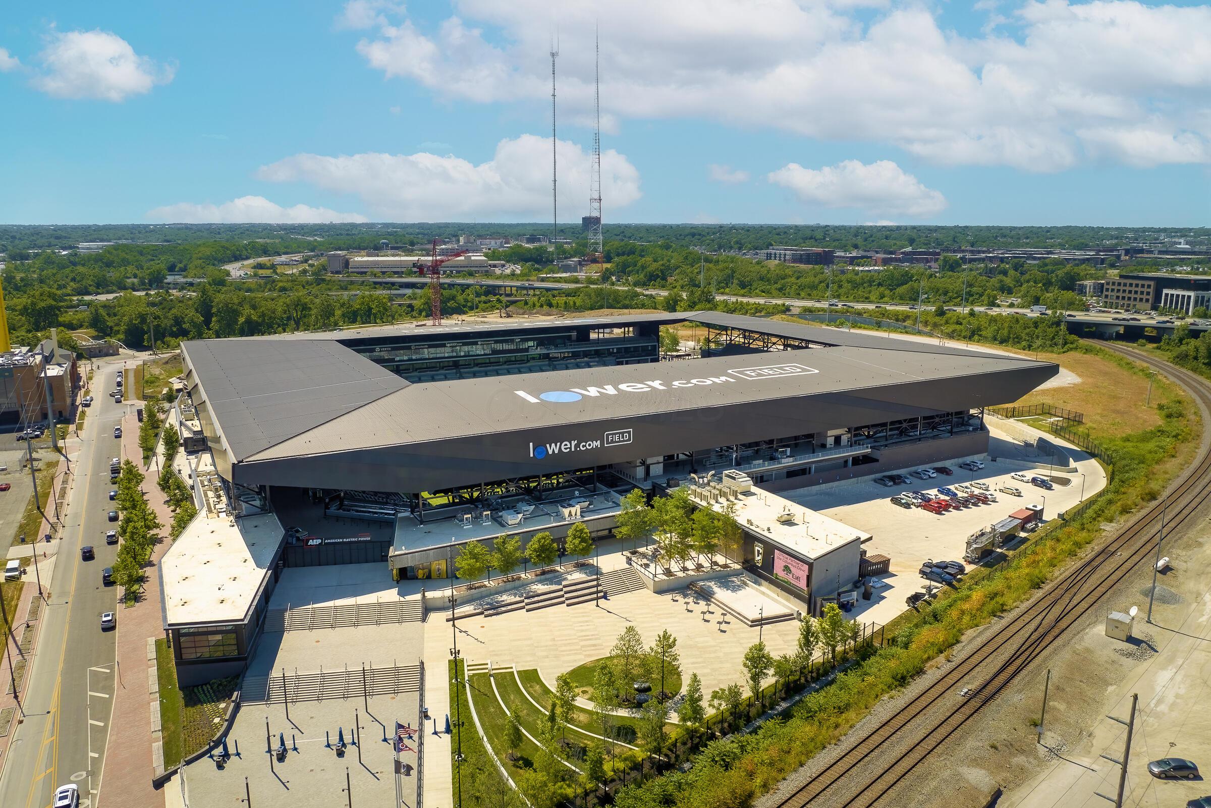 251 Daniel Burnham Square, 703