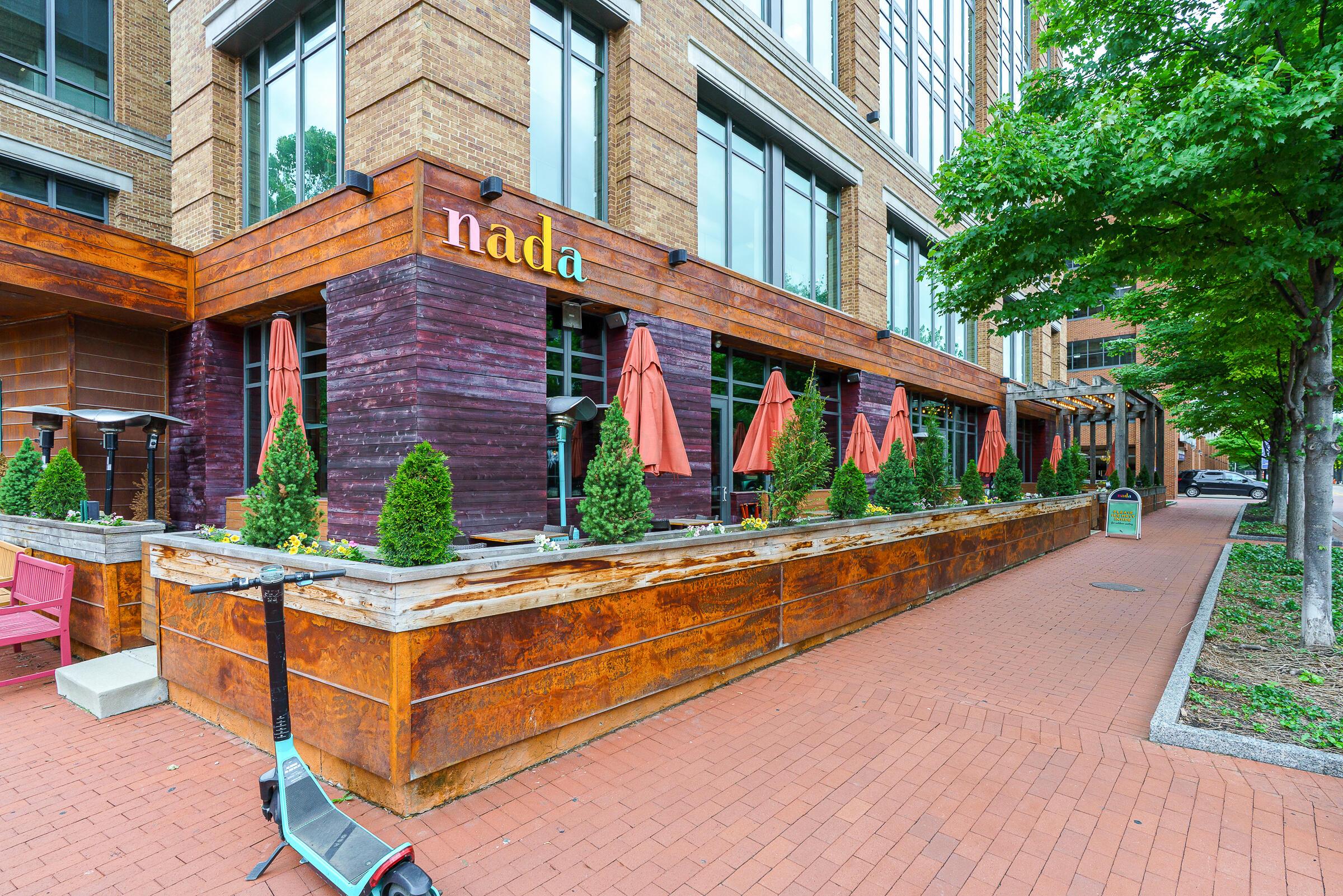 251 Daniel Burnham Square, 703