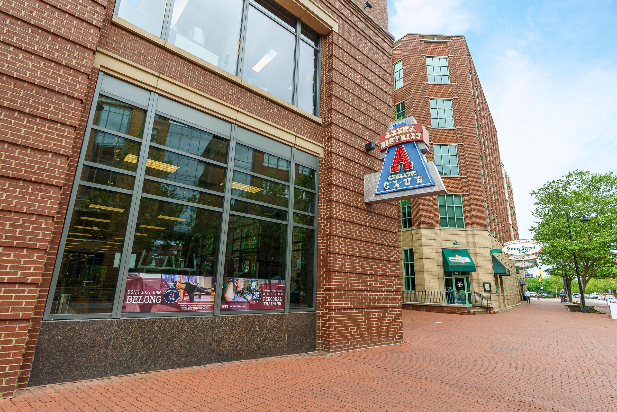 251 Daniel Burnham Square, 703