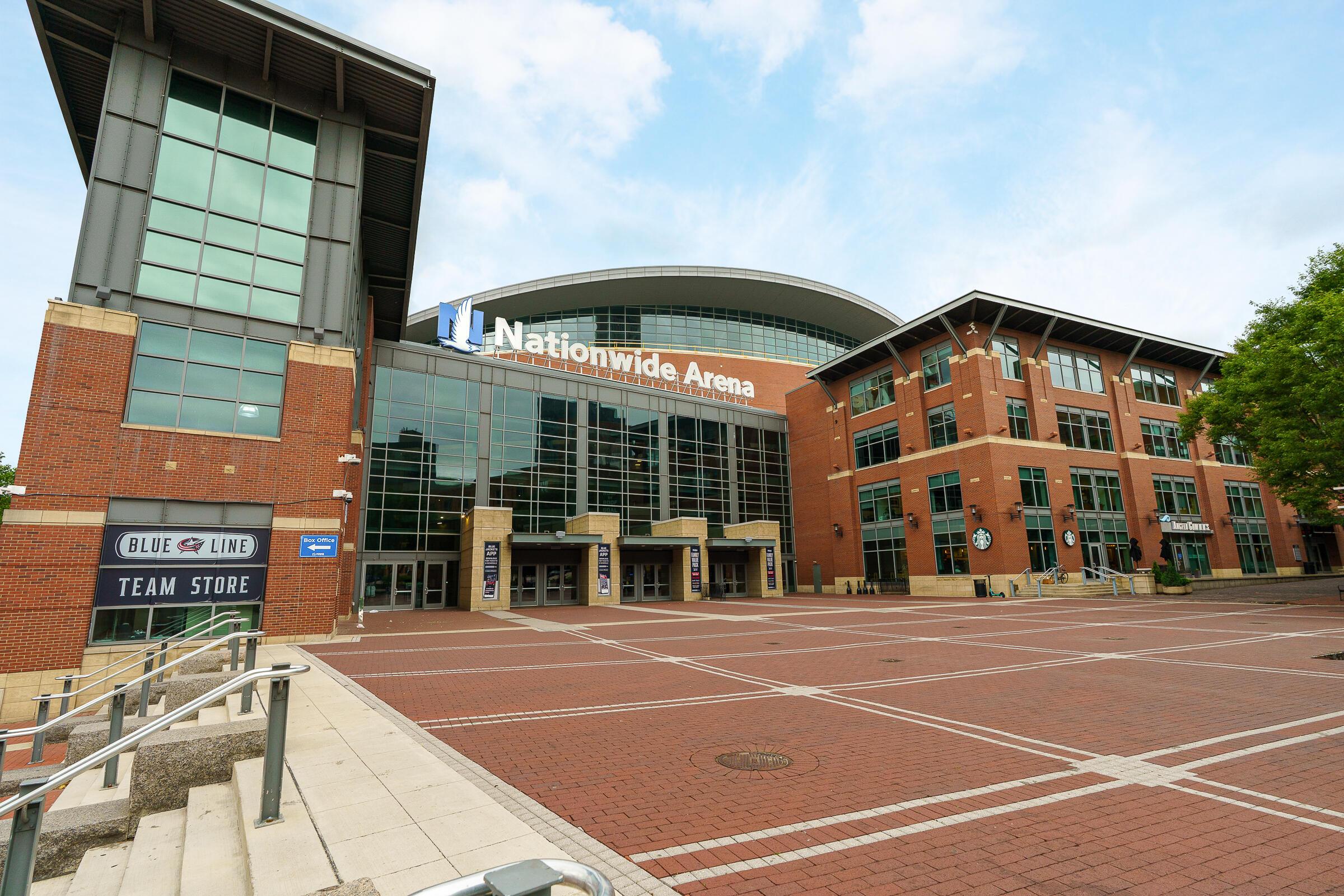 251 Daniel Burnham Square, 703