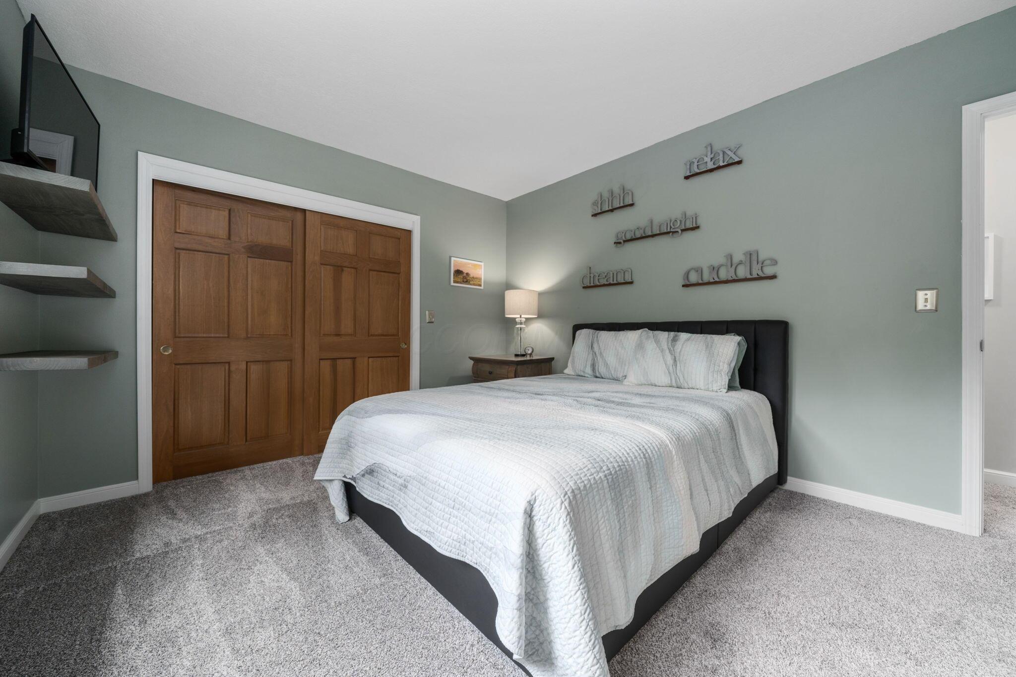 6659 Lakeside Circle E