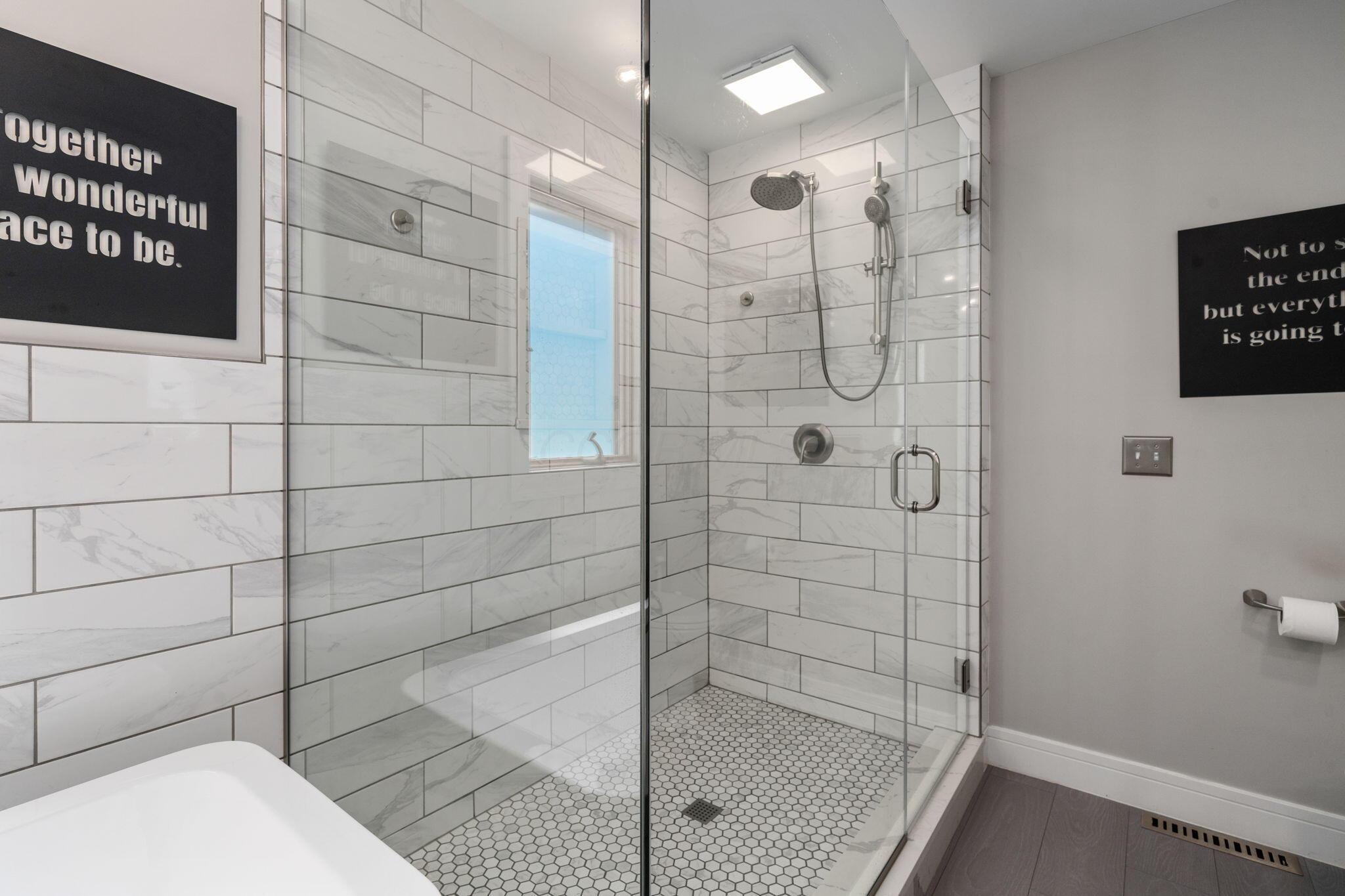 6659 Lakeside Circle E