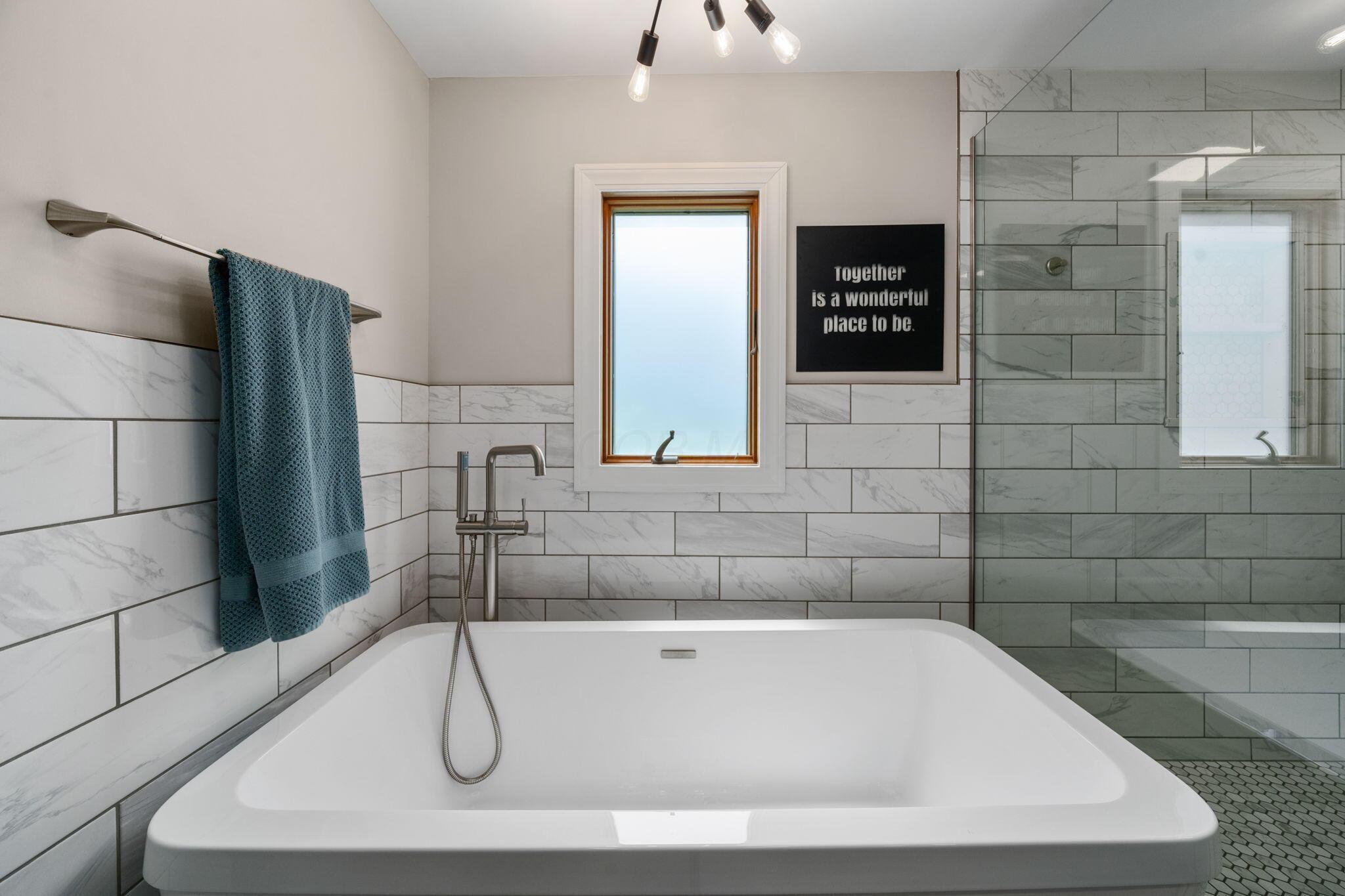 6659 Lakeside Circle E