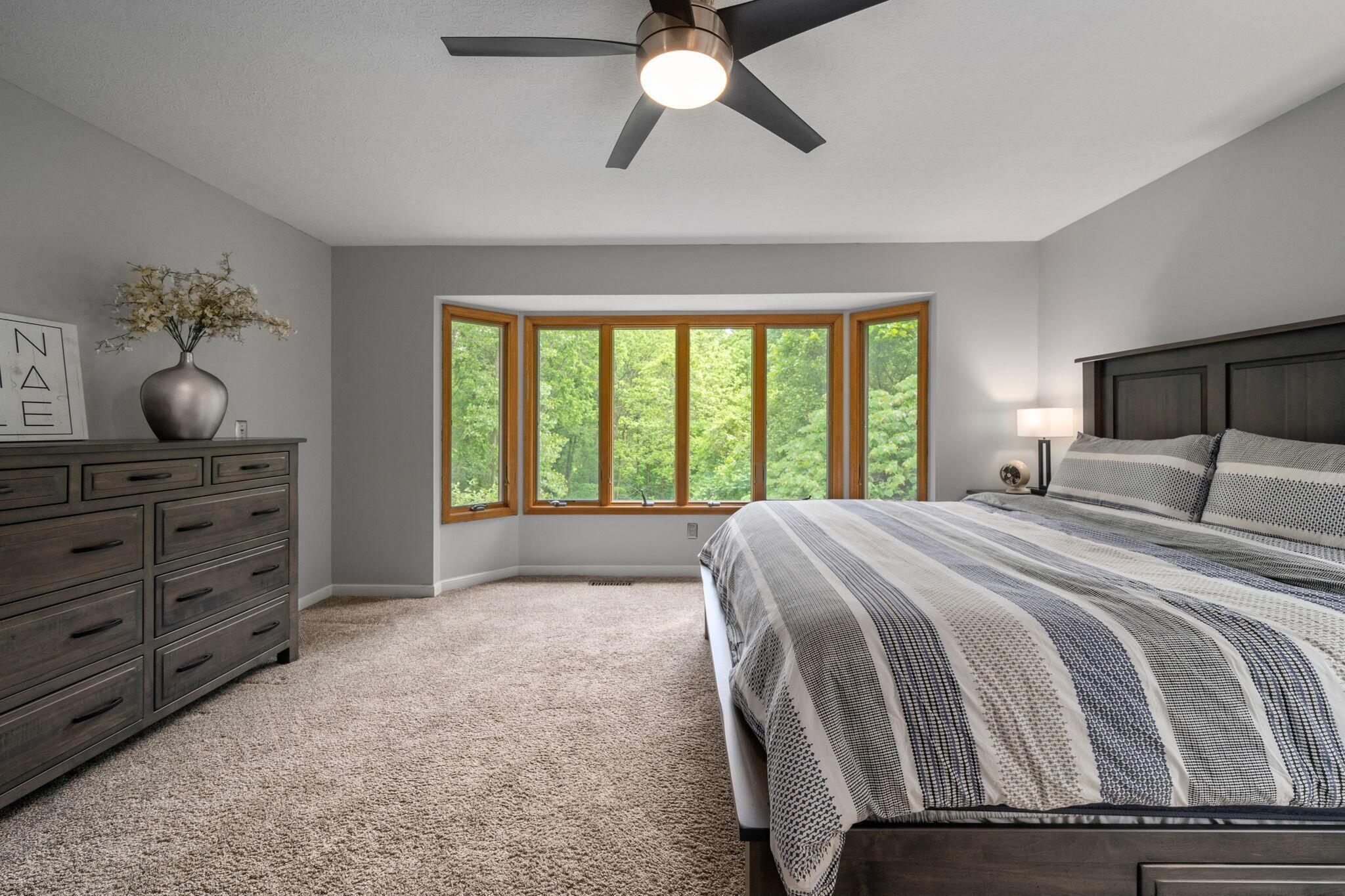 6659 Lakeside Circle E