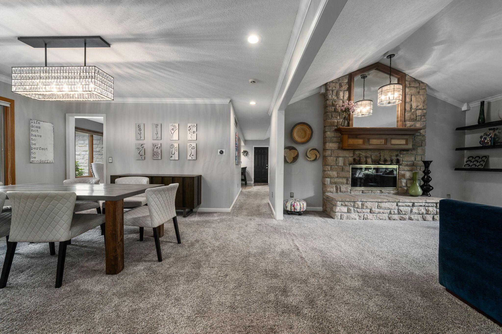 6659 Lakeside Circle E