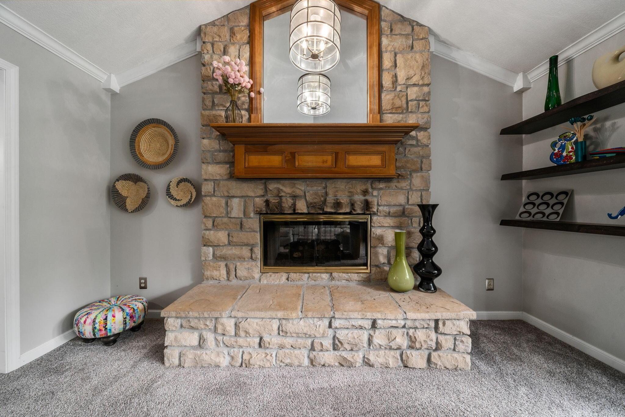 6659 Lakeside Circle E