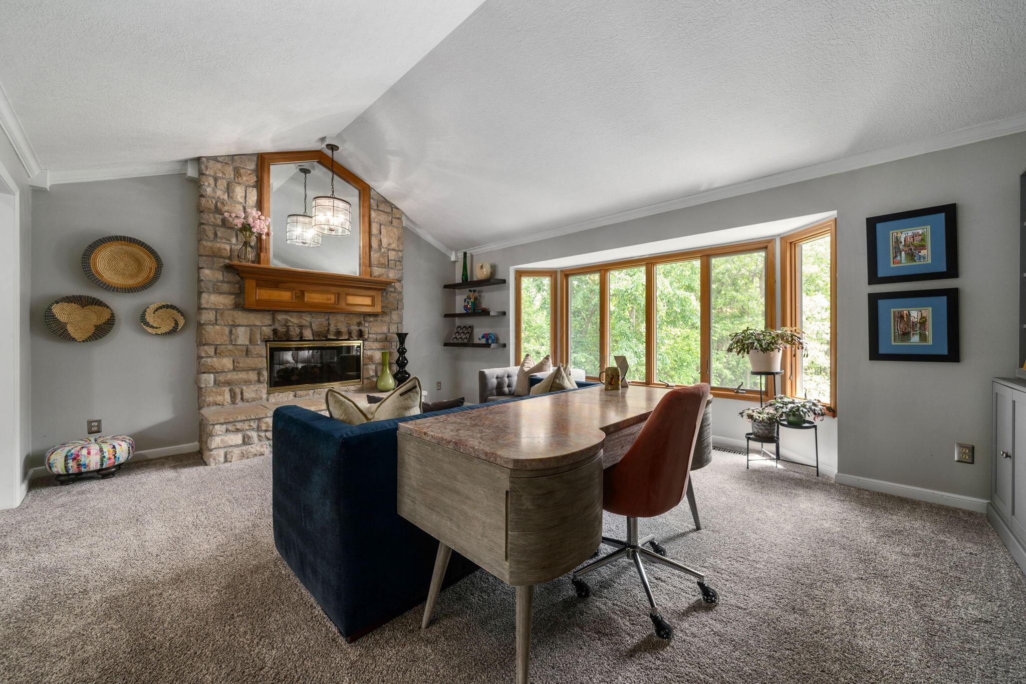 6659 Lakeside Circle E