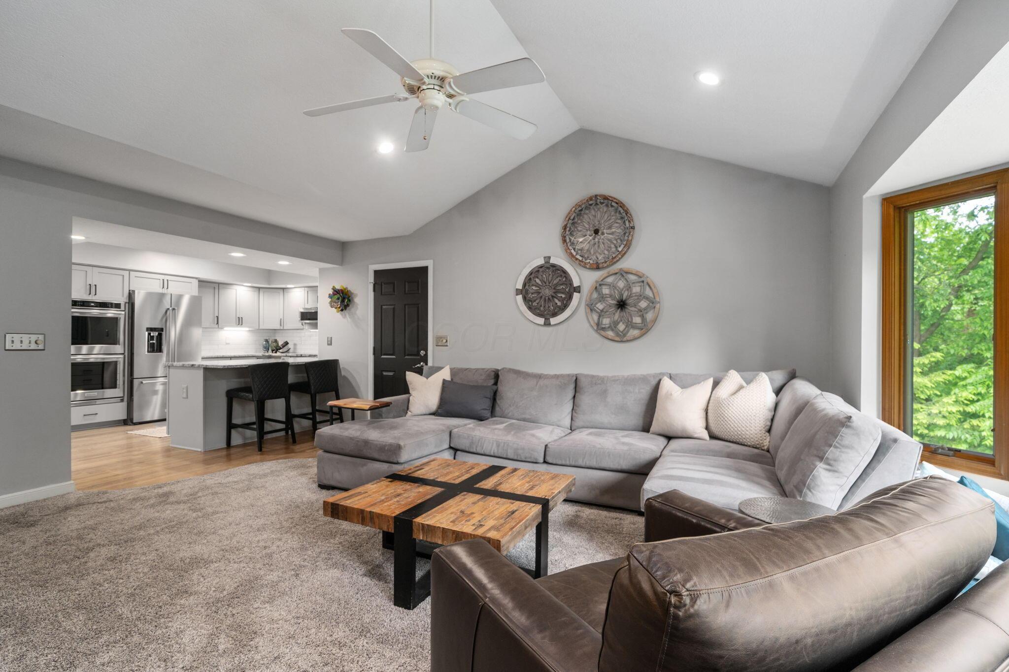 6659 Lakeside Circle E