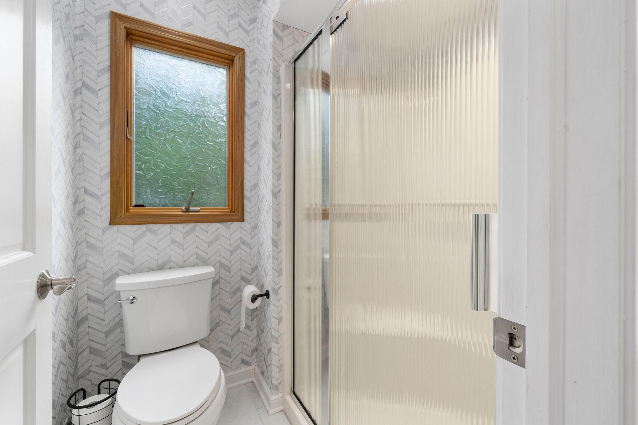 6659 Lakeside Circle E