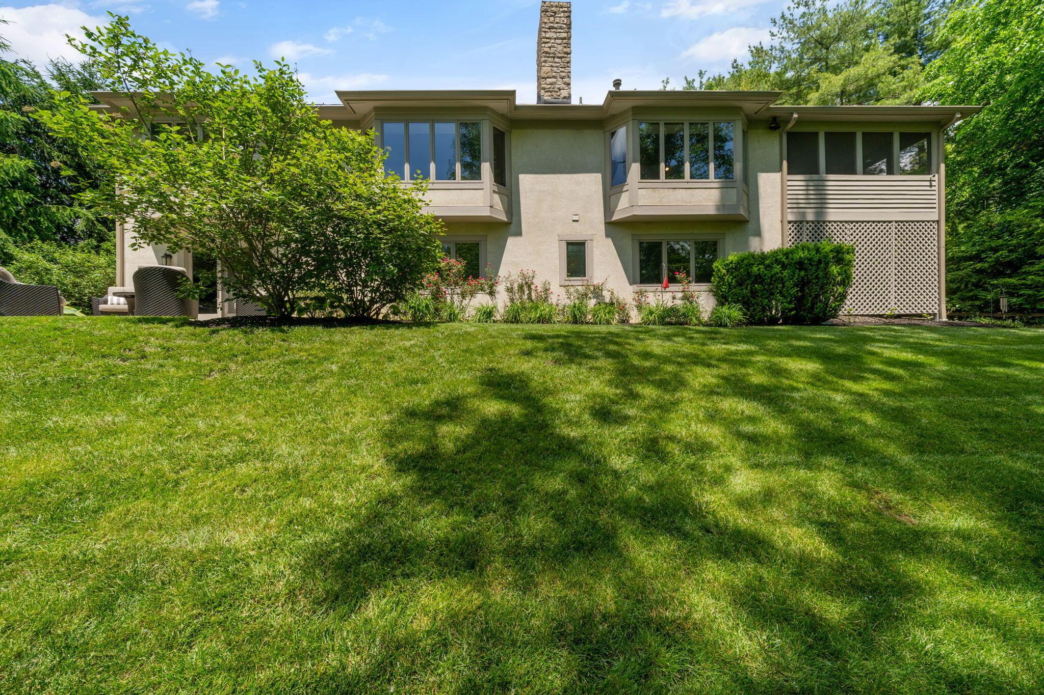 6659 Lakeside Circle E