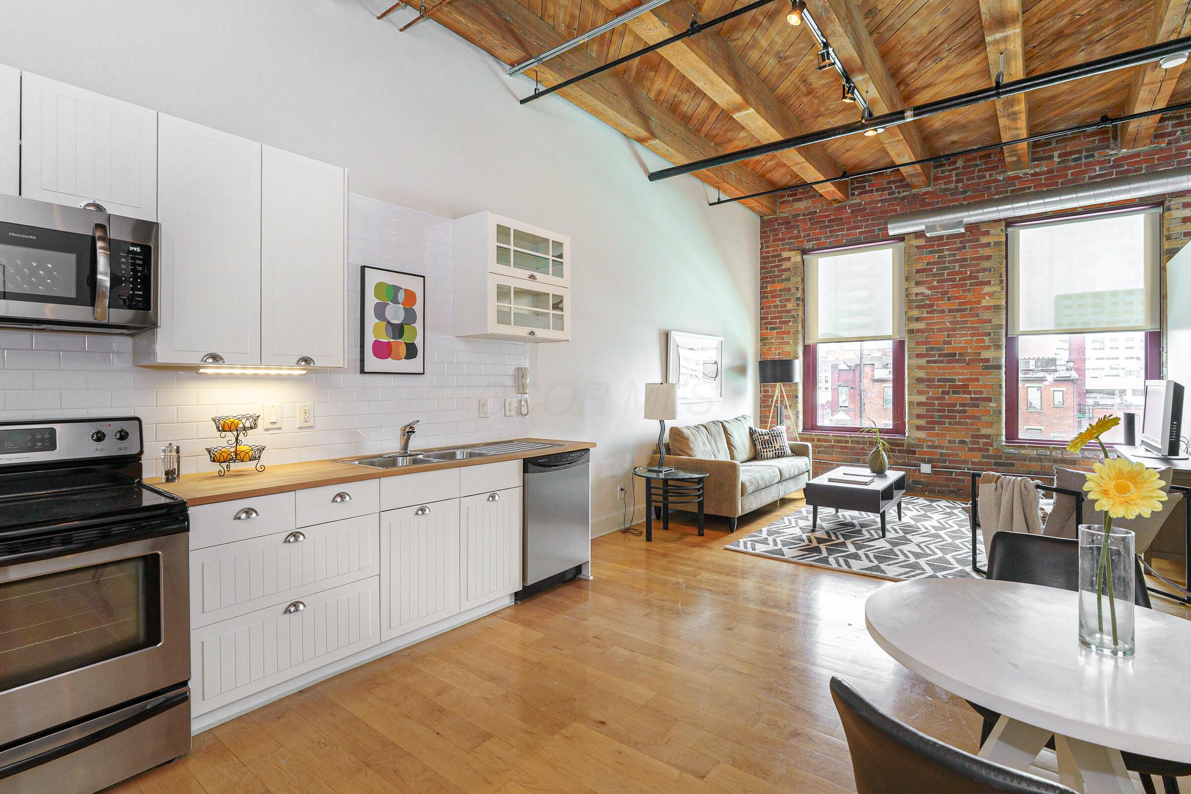 150 E Main Street, 405