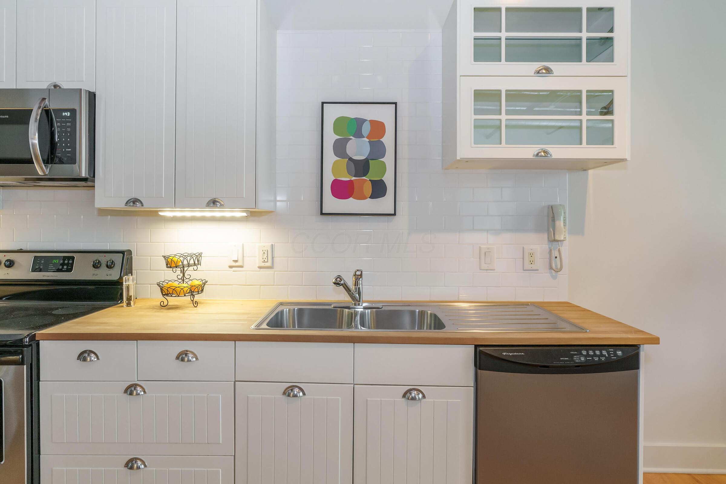 150 E Main Street, 405