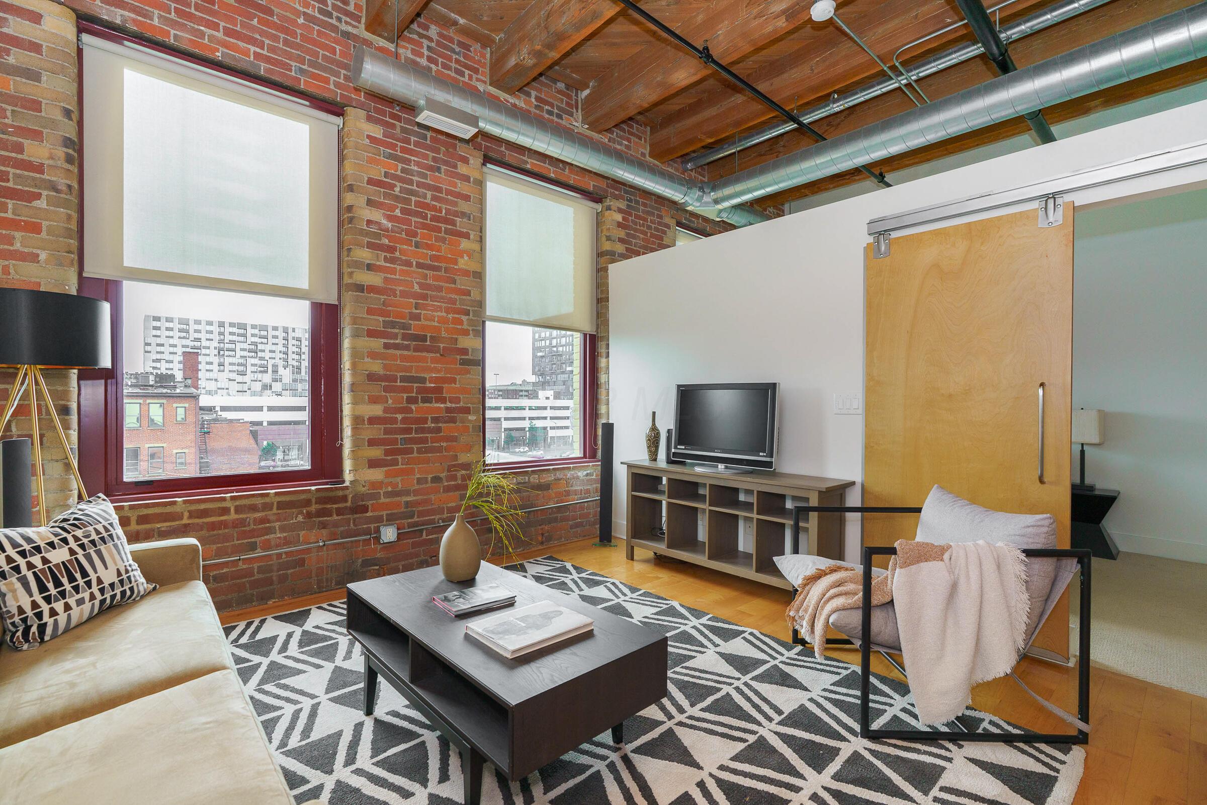 150 E Main Street, 405