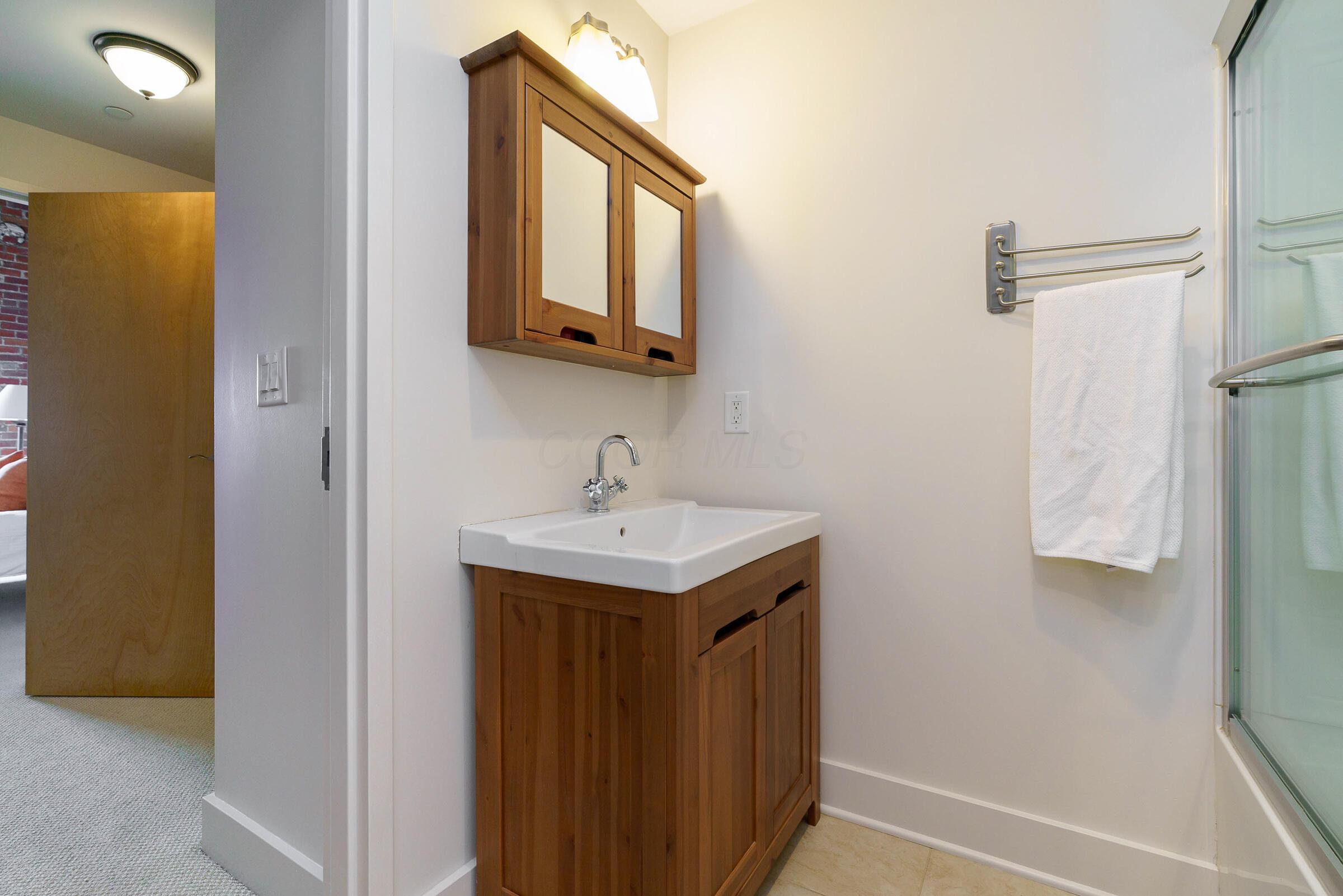 150 E Main Street, 405