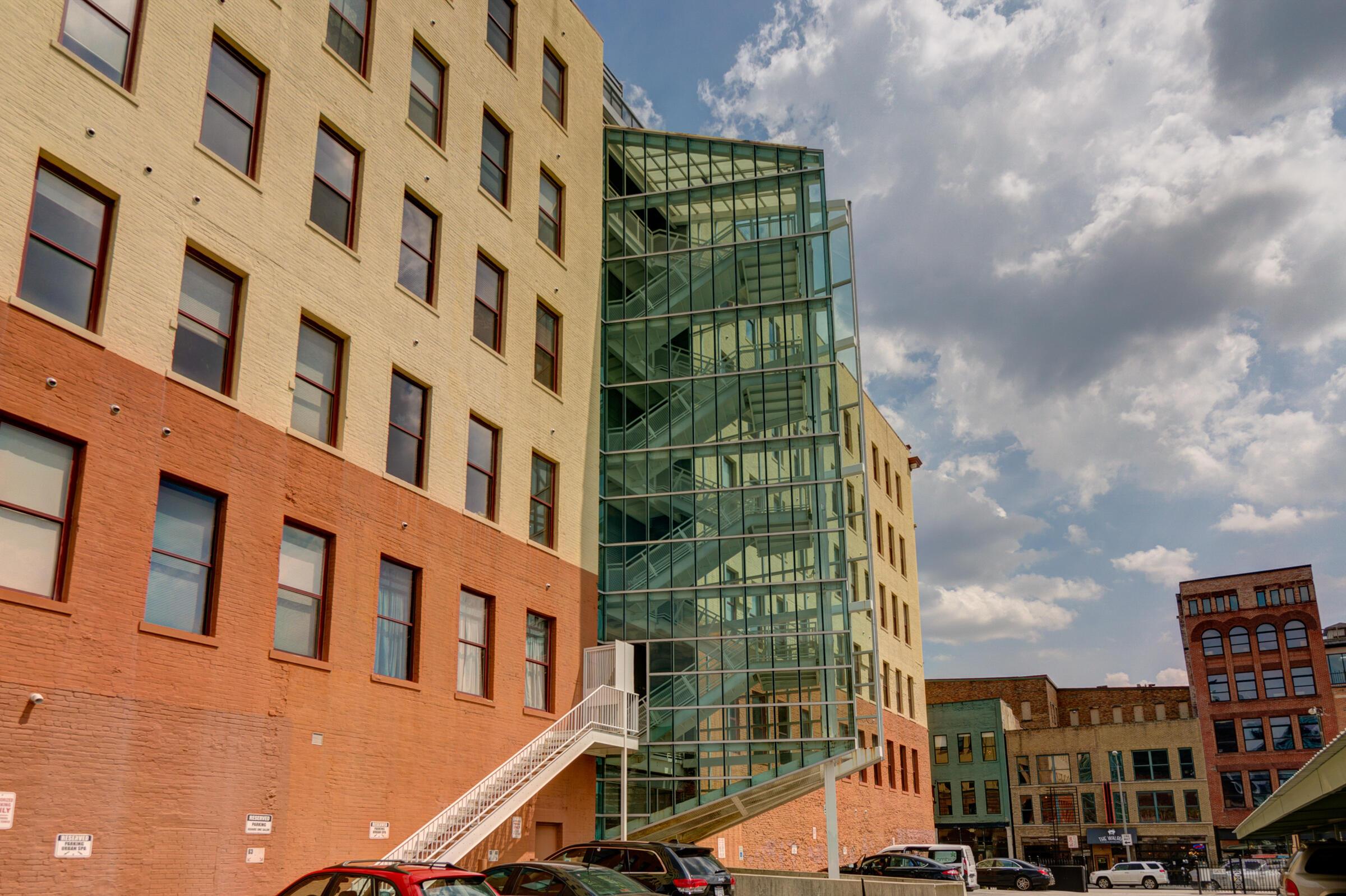 150 E Main Street, 405