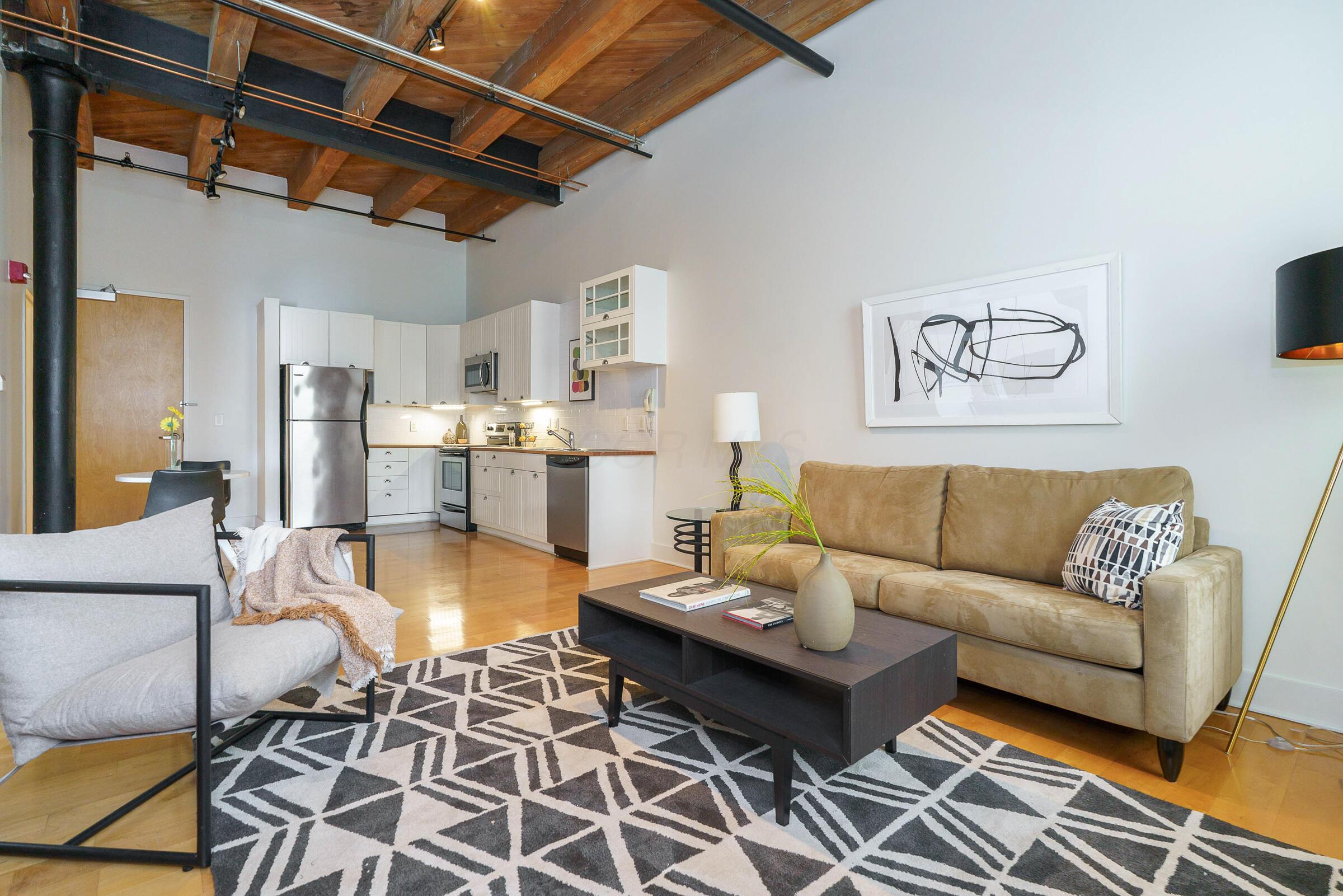 150 E Main Street, 405