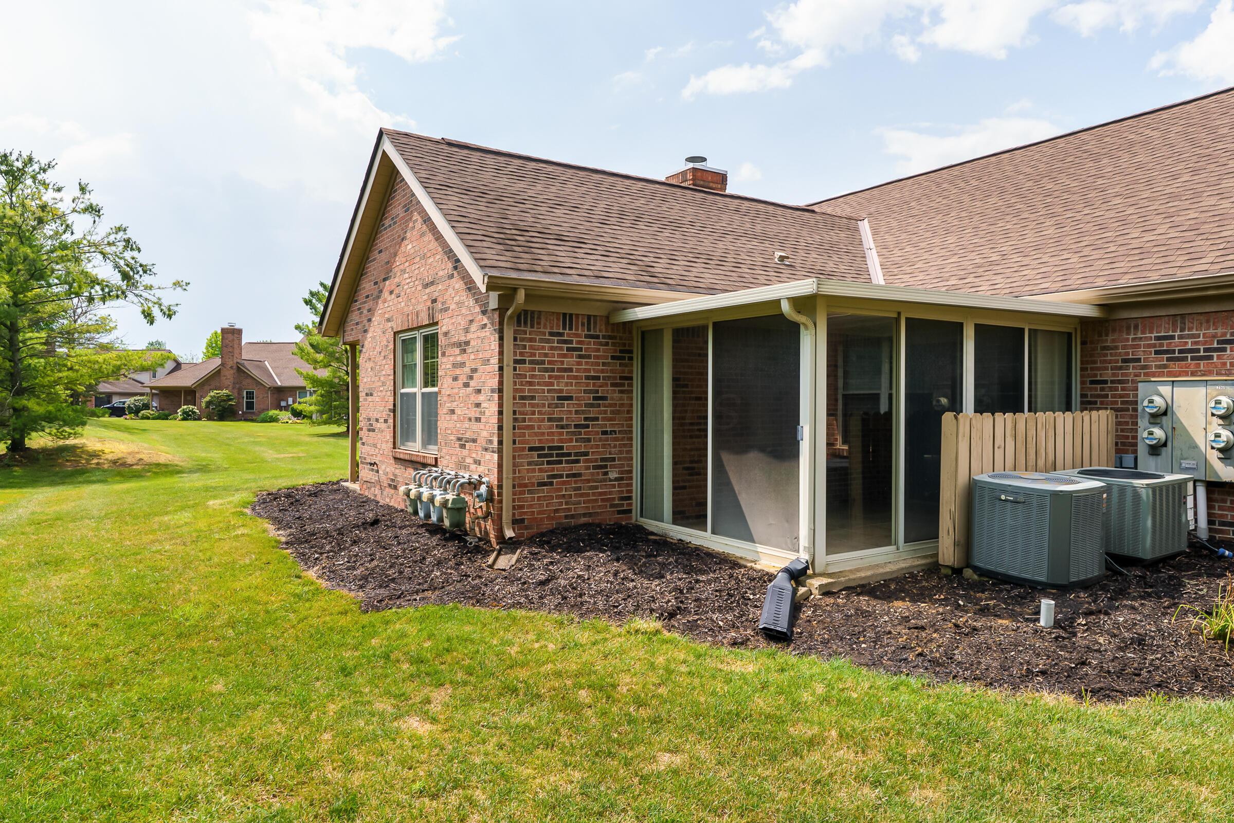 9427 Clermont Circle