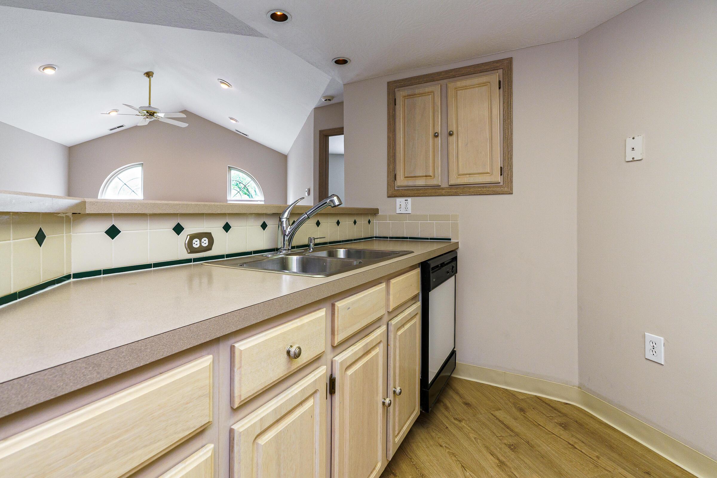 9427 Clermont Circle