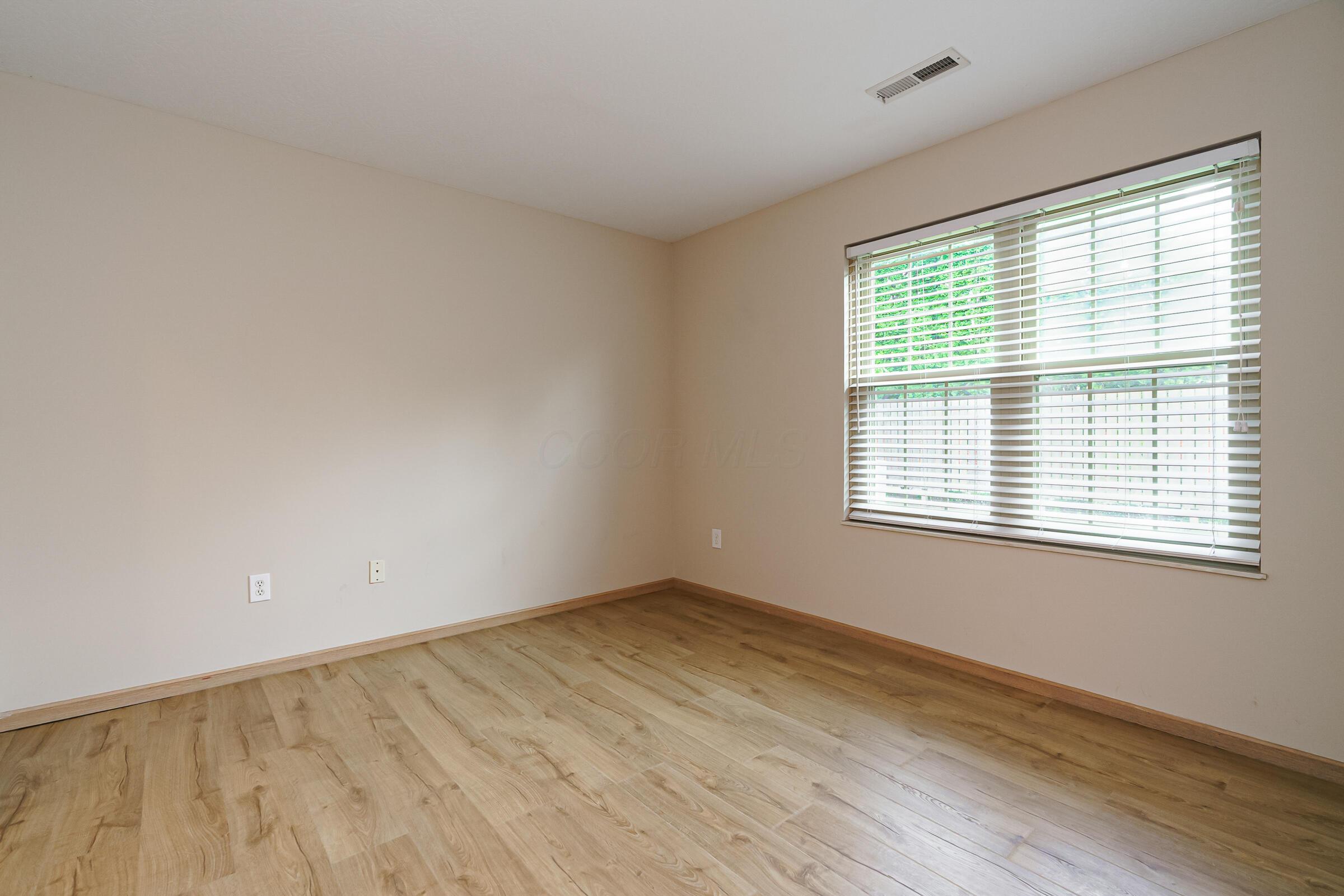 9427 Clermont Circle