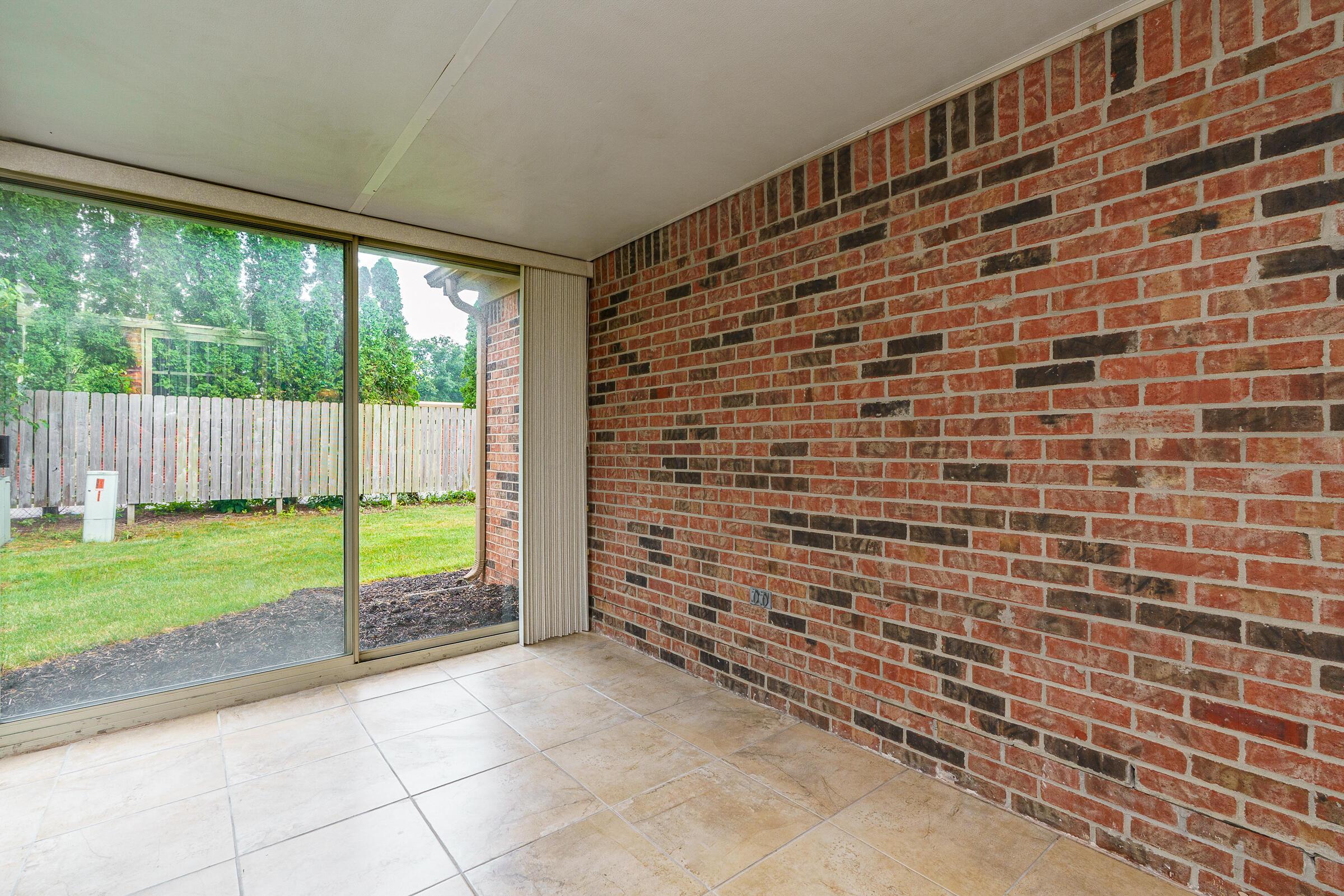 9427 Clermont Circle