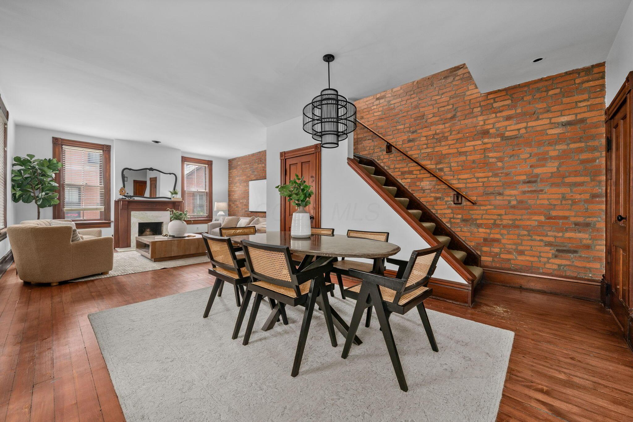 834 S Lazelle Street