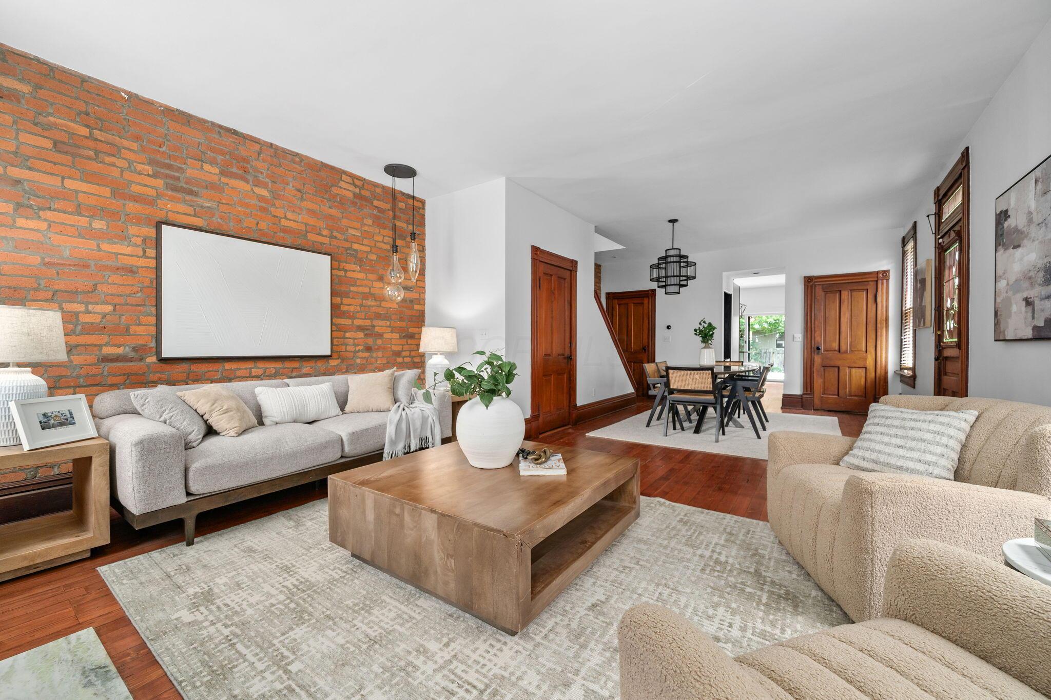 834 S Lazelle Street