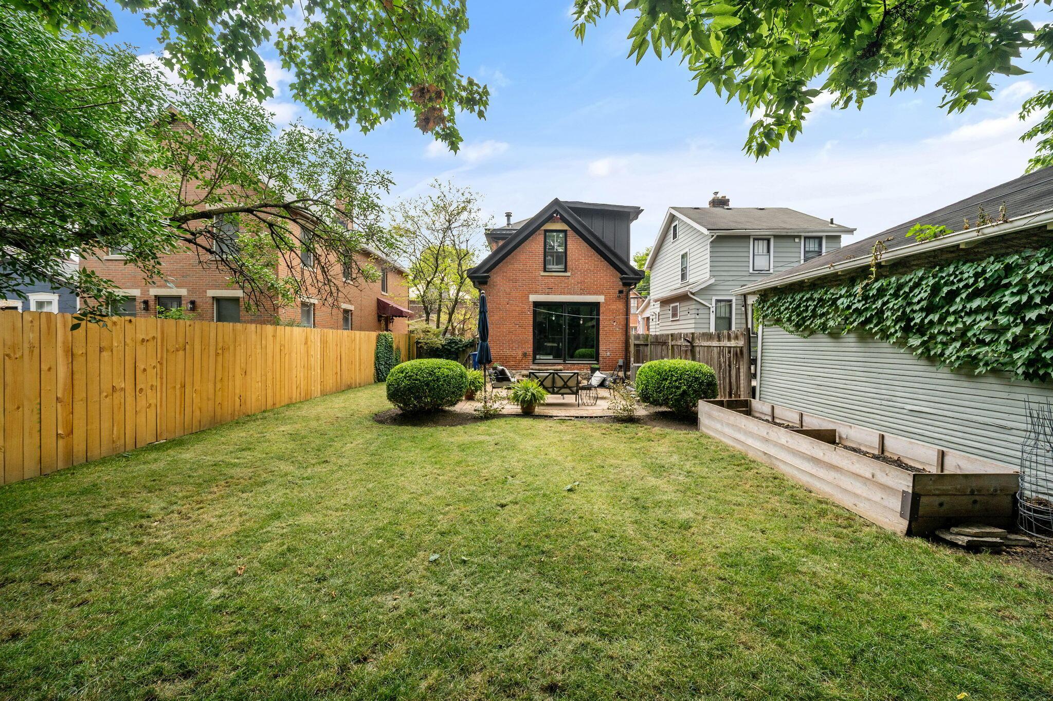 834 S Lazelle Street