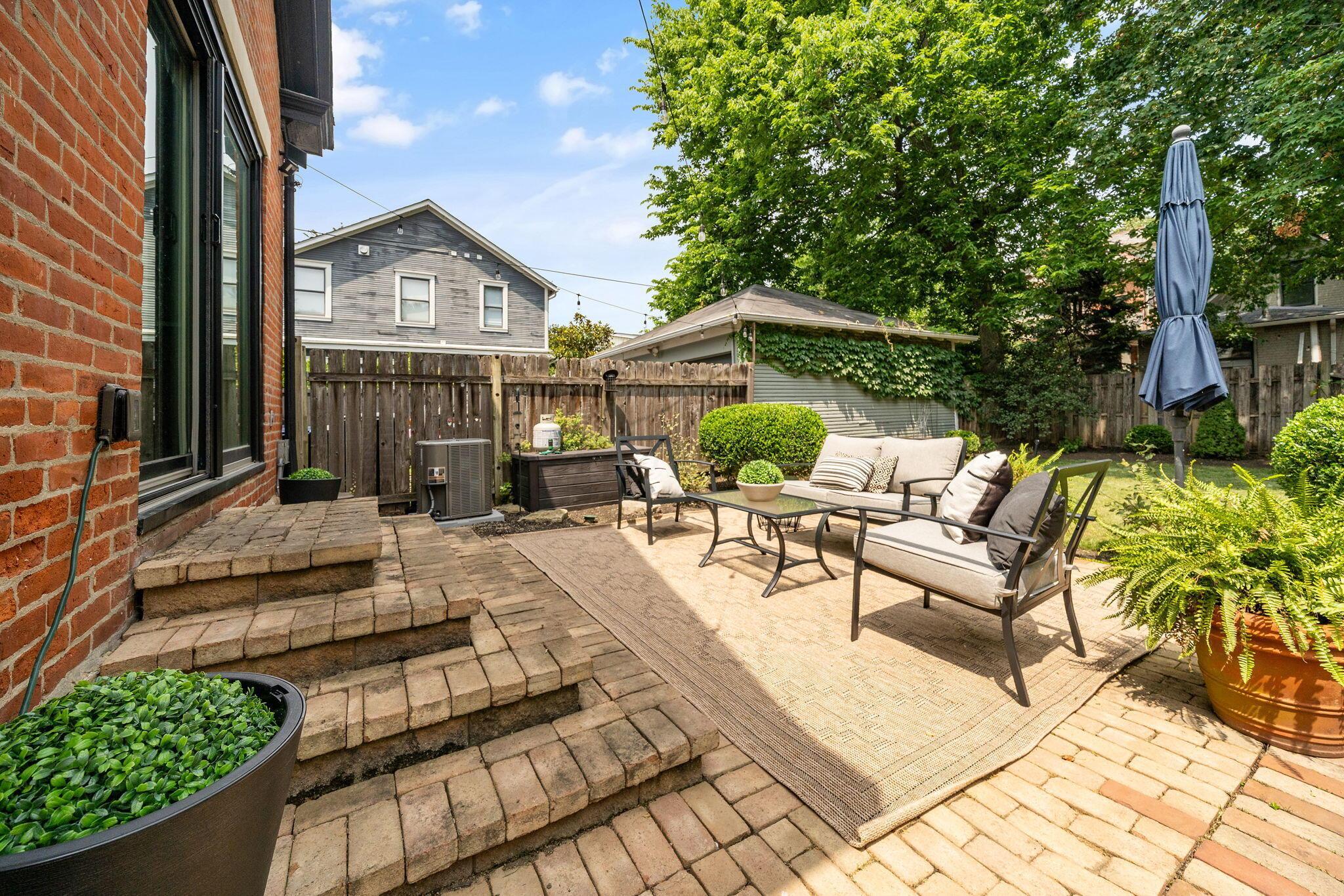 834 S Lazelle Street