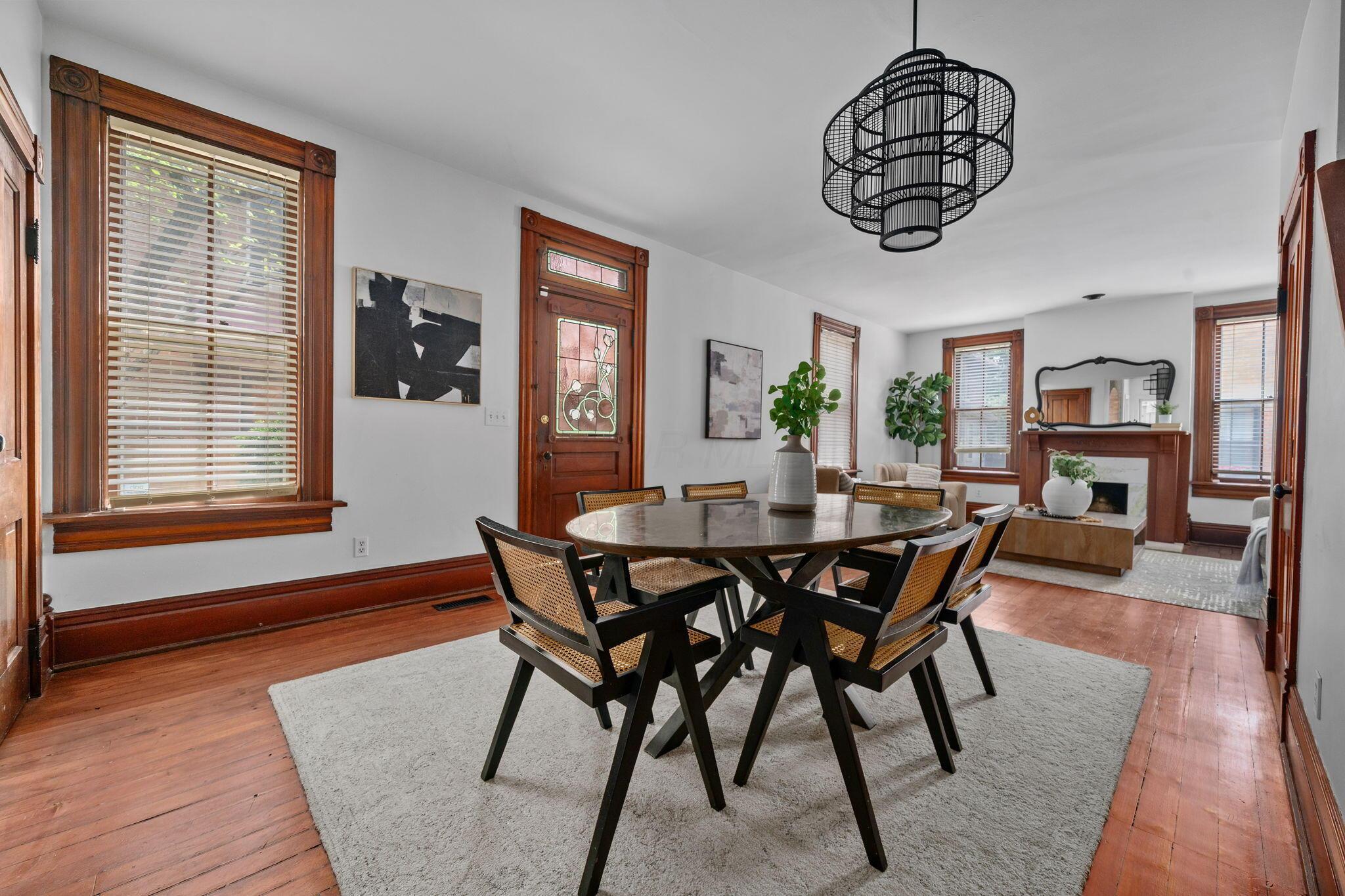 834 S Lazelle Street