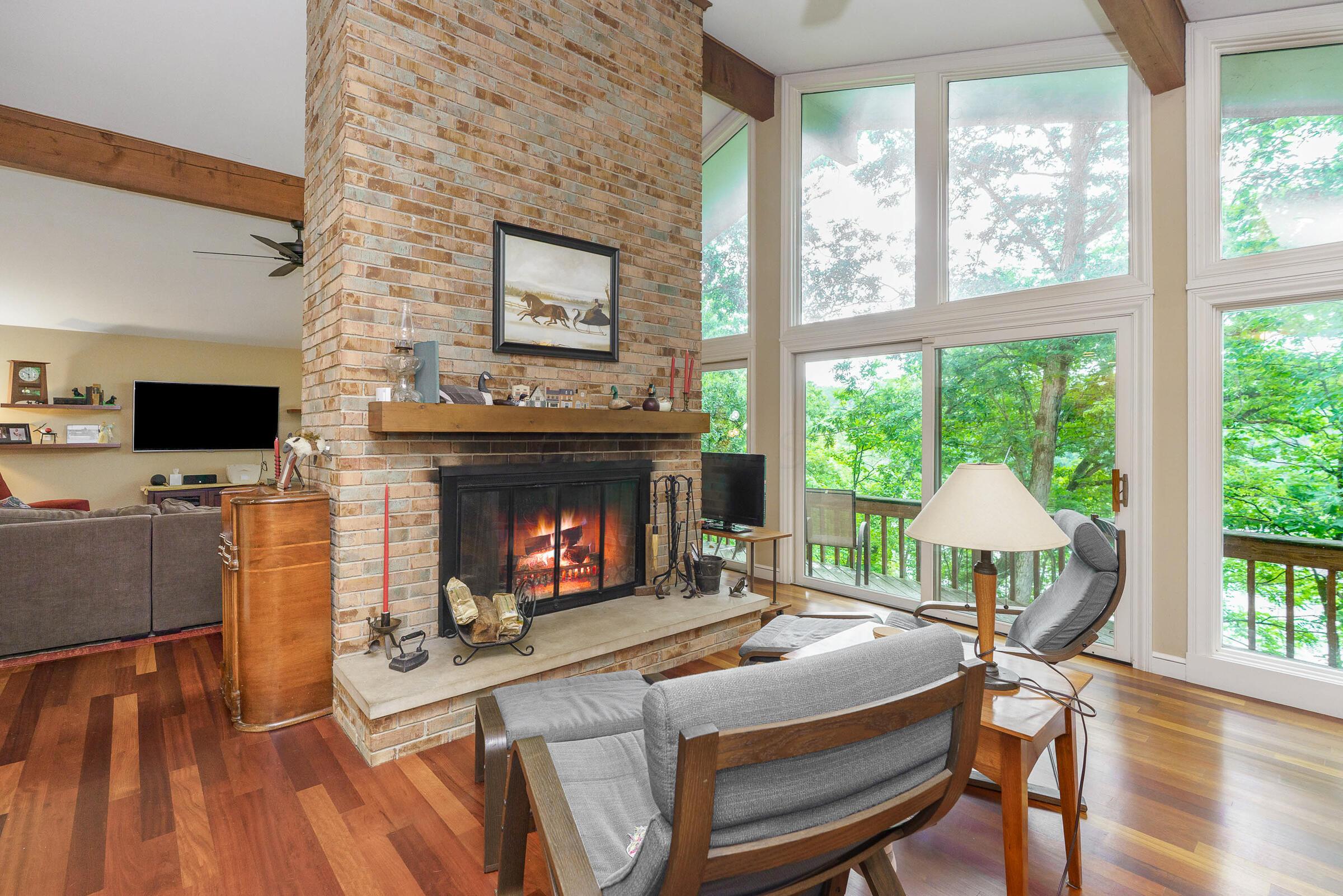 6533 Lake Of The Woods Point