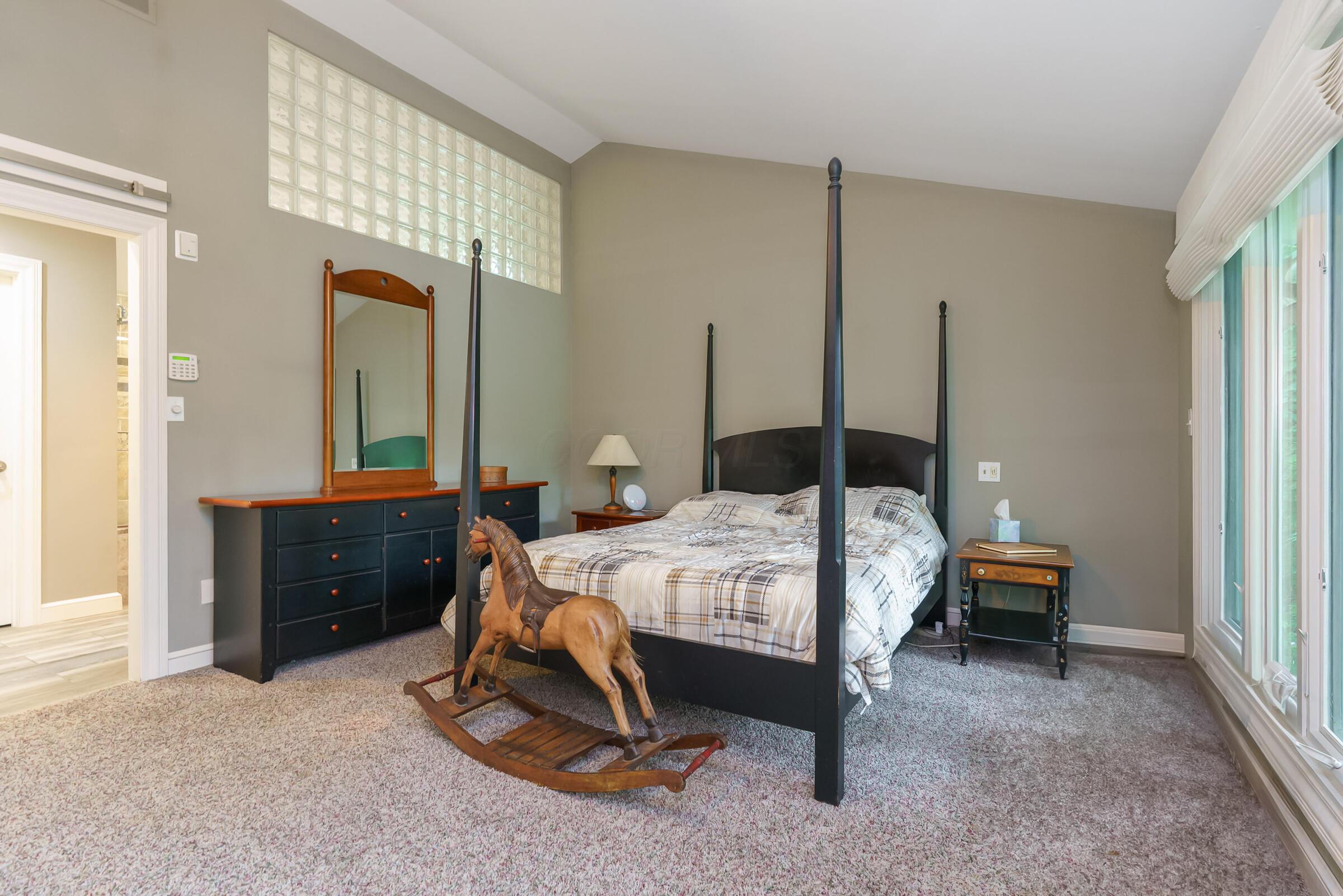 6533 Lake Of The Woods Point