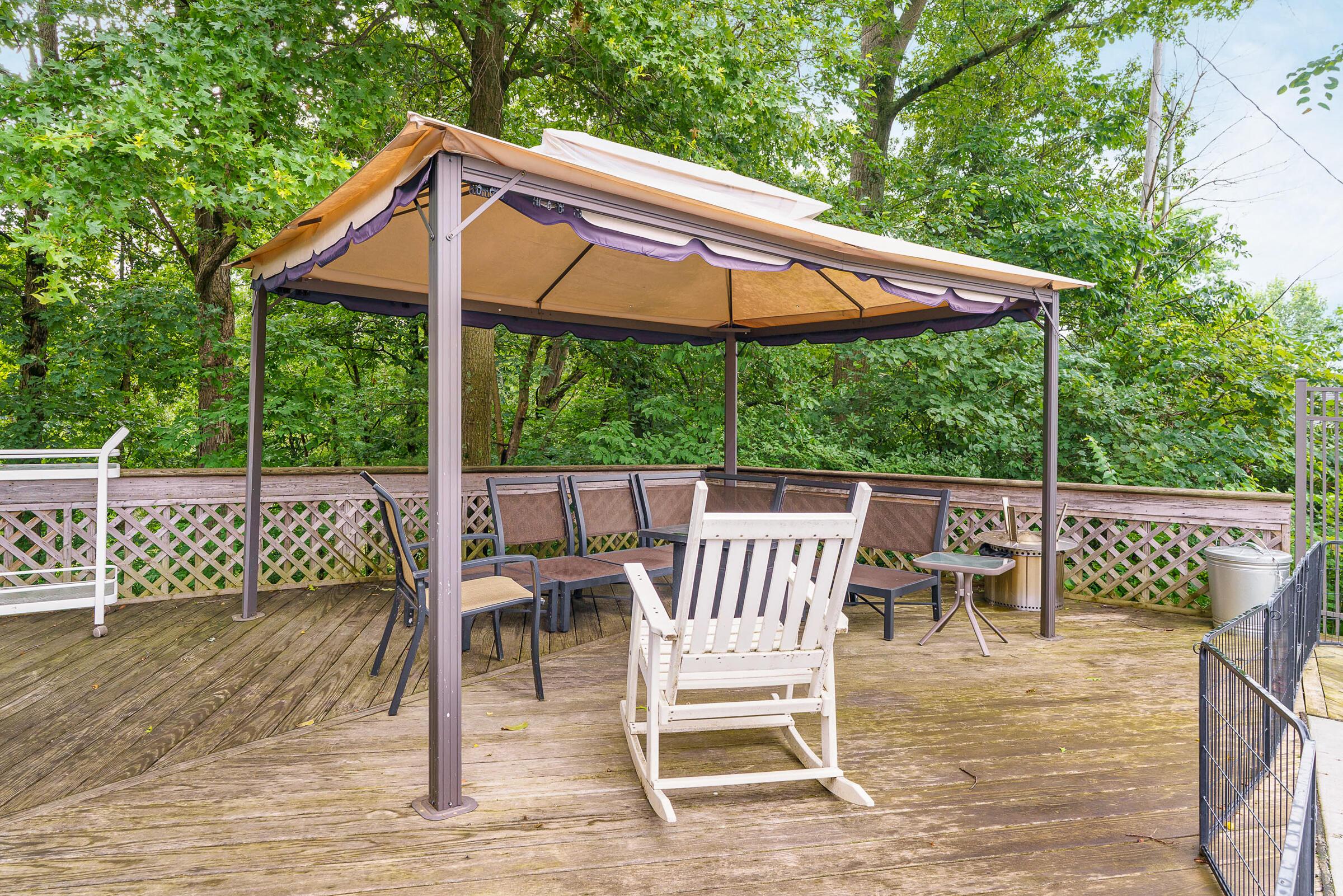 6533 Lake Of The Woods Point