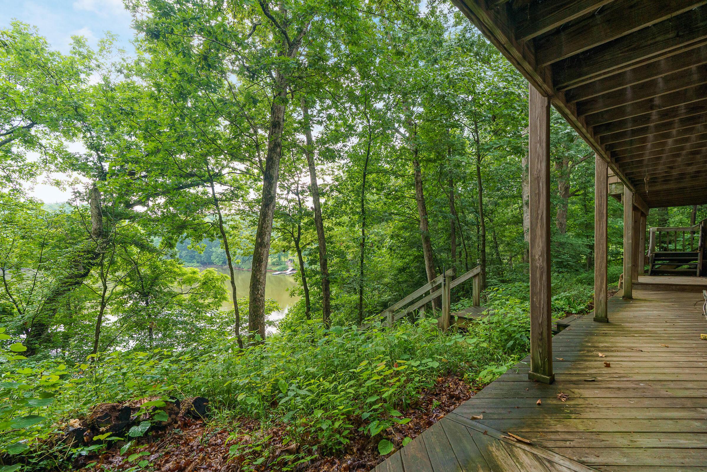 6533 Lake Of The Woods Point