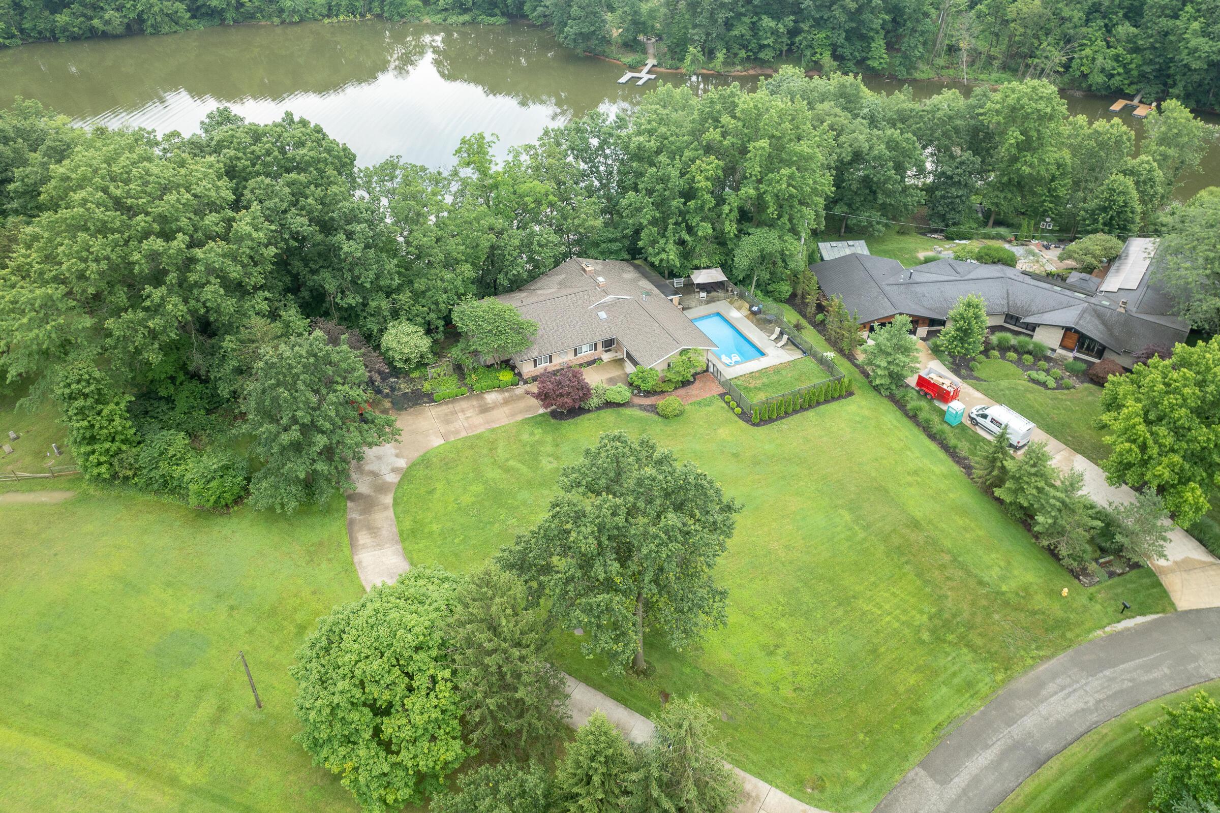 6533 Lake Of The Woods Point
