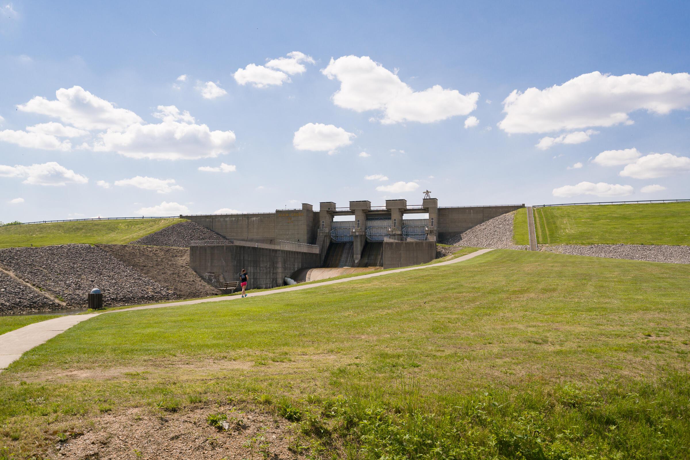 6533 Lake Of The Woods Point